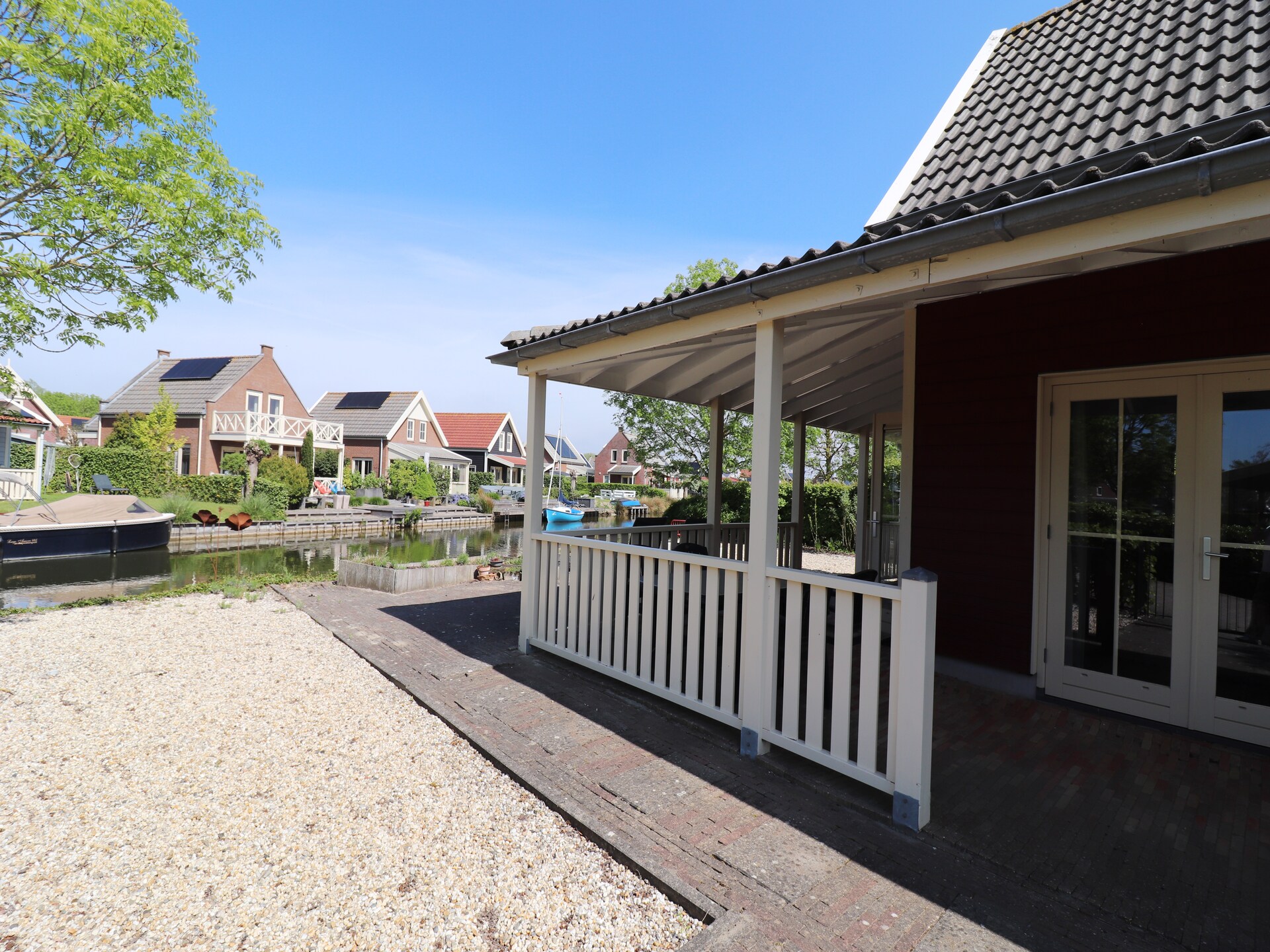 Vrijstaand vakantiehuis aan het water in Simonshaven, vlakbij strand - foto 14