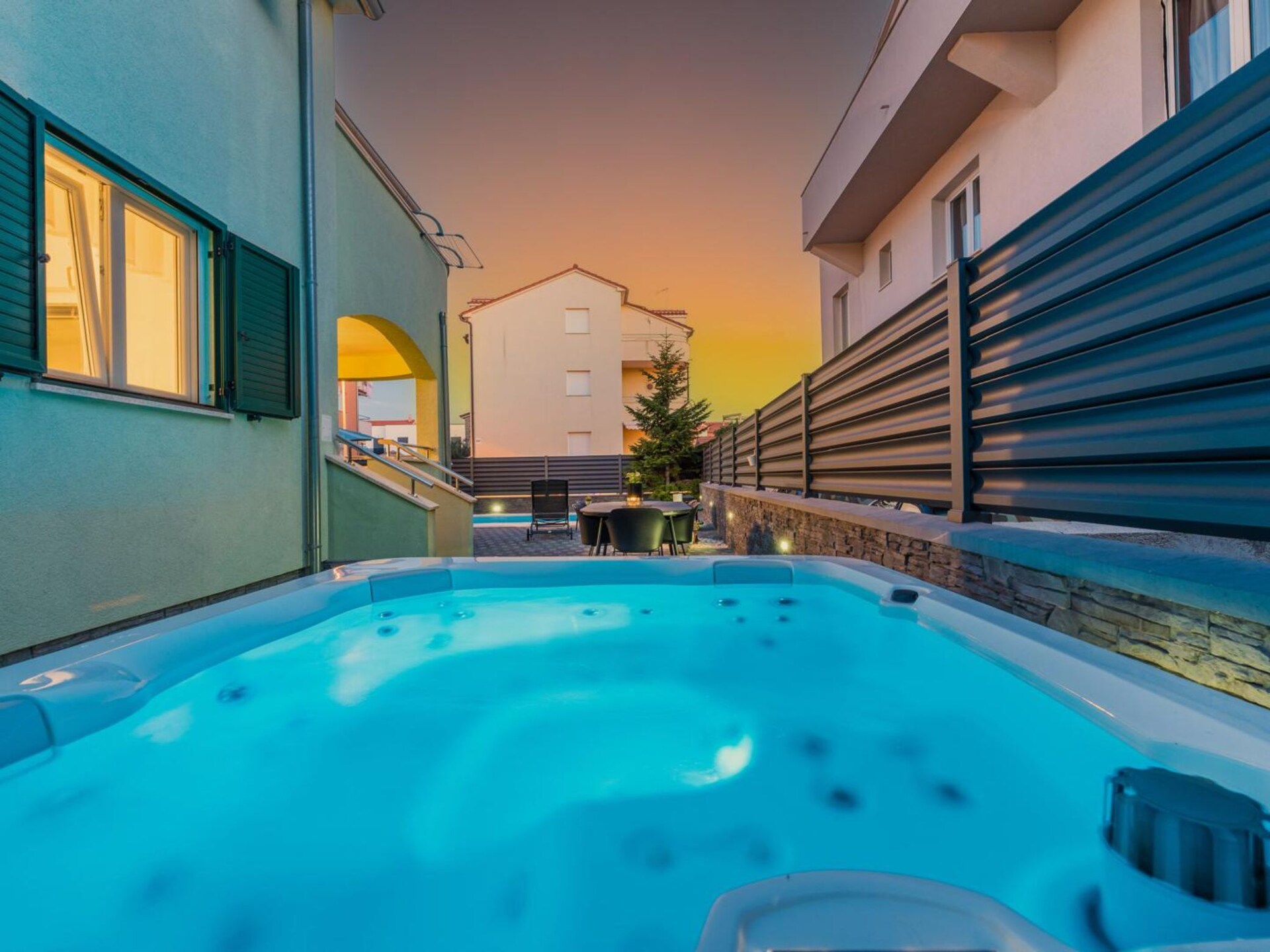 Villa S in Vodice: Ruime Vrijstaande Villa met Privézwembad op 200m van Strand - foto 34