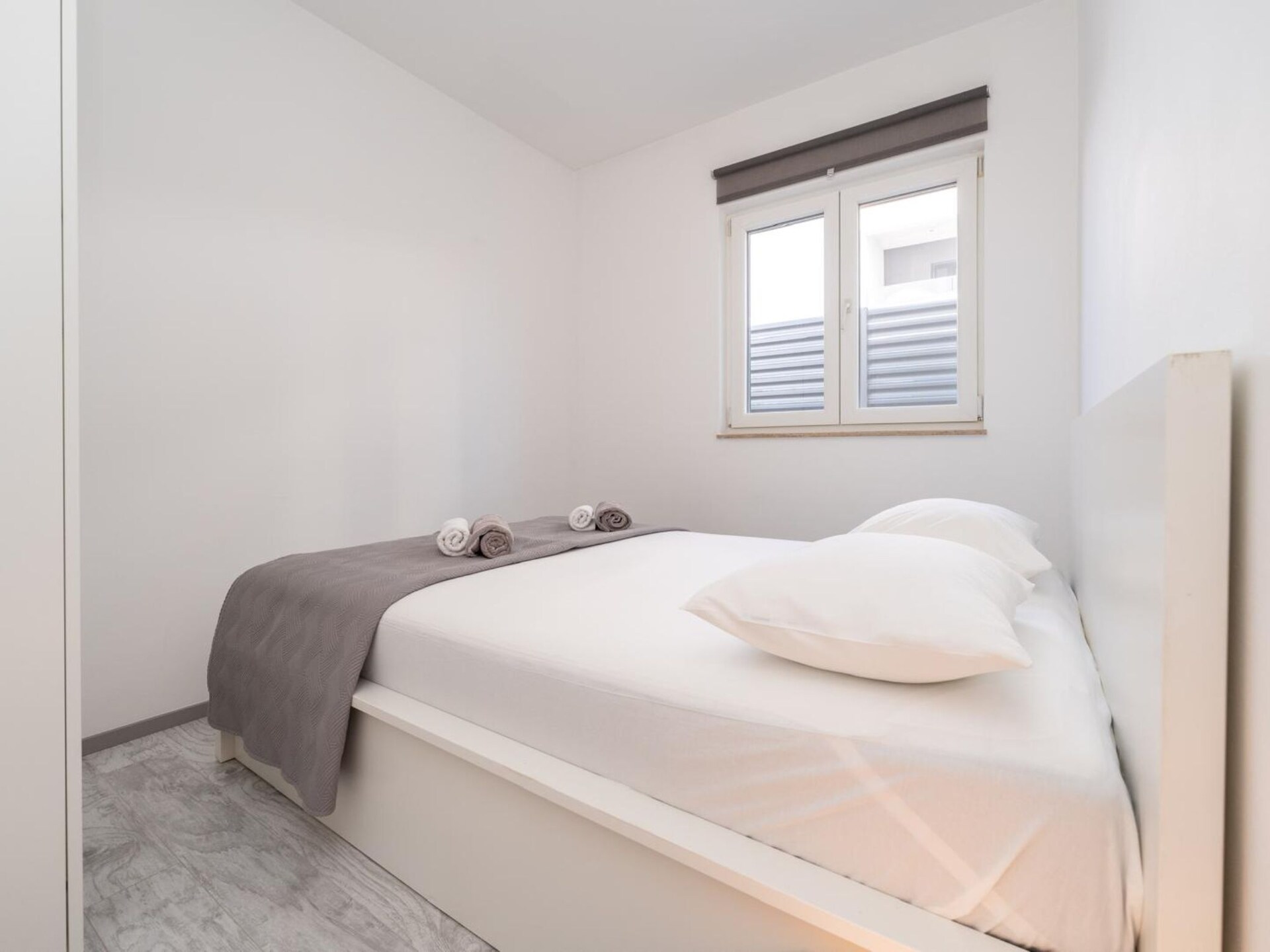 Villa S in Vodice: Ruime Vrijstaande Villa met Privézwembad op 200m van Strand - foto 13