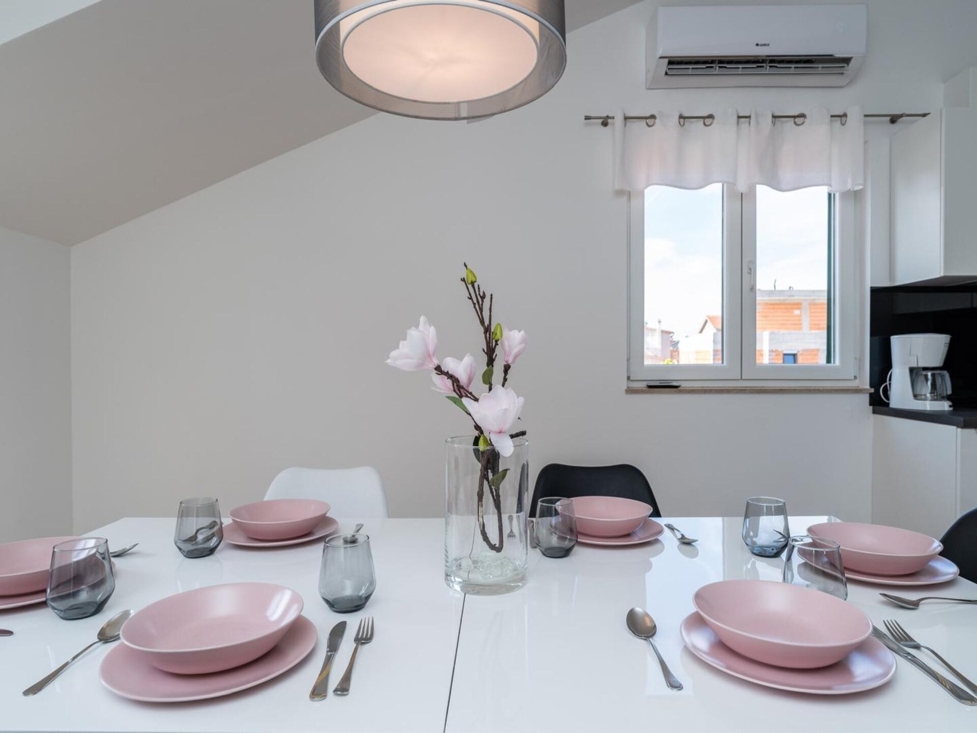 Villa S in Vodice: Ruime Vrijstaande Villa met Privézwembad op 200m van Strand - foto 4