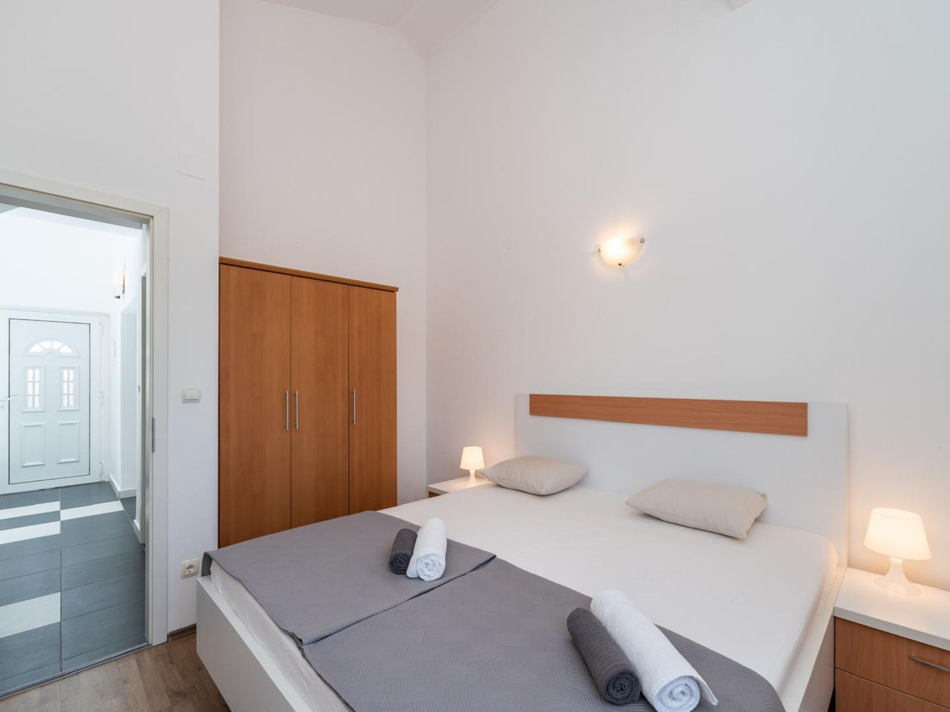 Villa S in Vodice: Ruime Vrijstaande Villa met Privézwembad op 200m van Strand - foto 10
