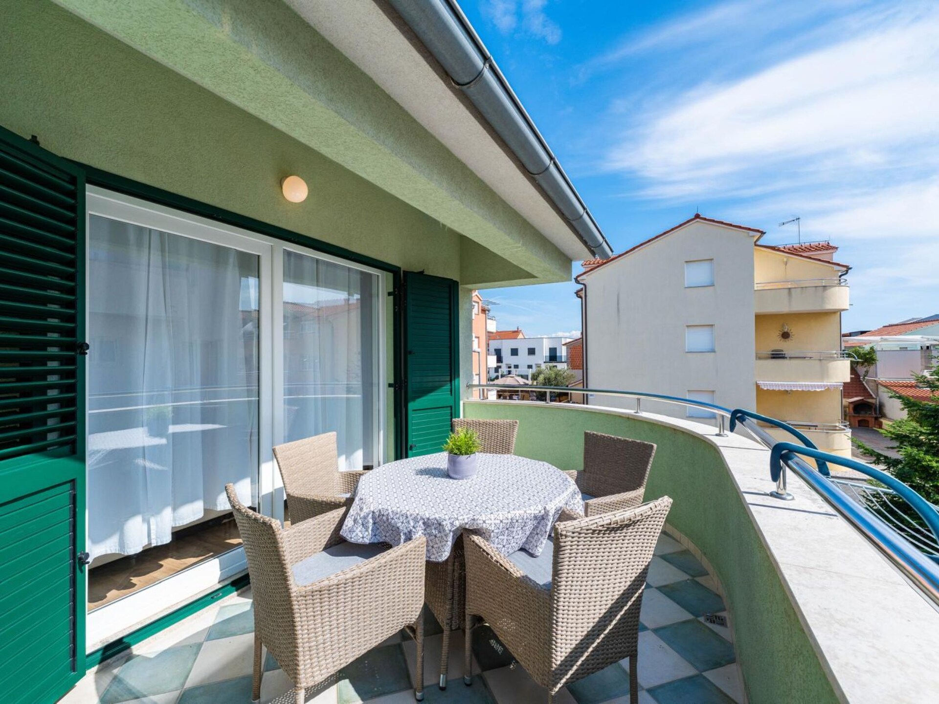 Villa S in Vodice: Ruime Vrijstaande Villa met Privézwembad op 200m van Strand - foto 21