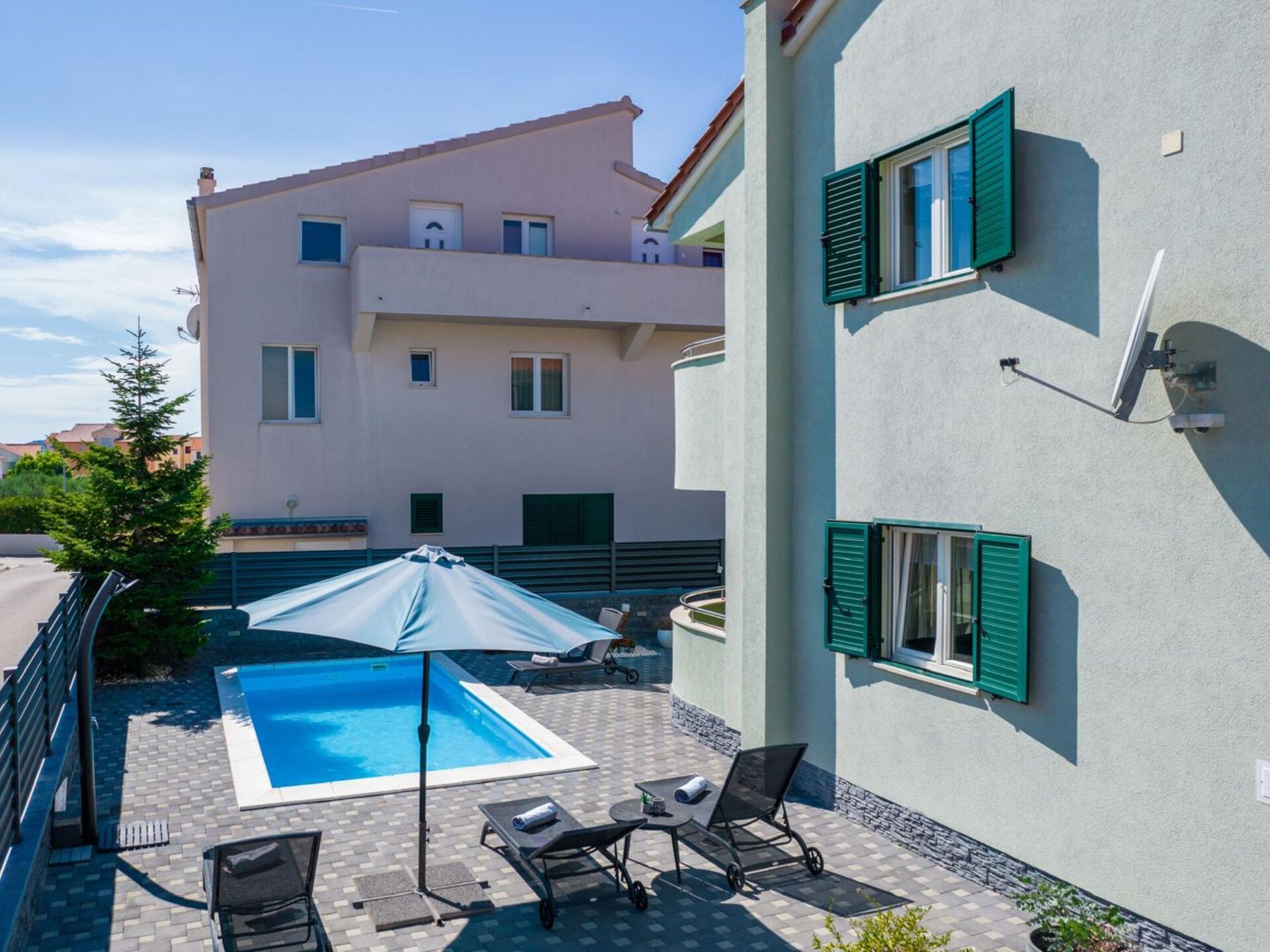 Villa S in Vodice: Ruime Vrijstaande Villa met Privézwembad op 200m van Strand - foto 41