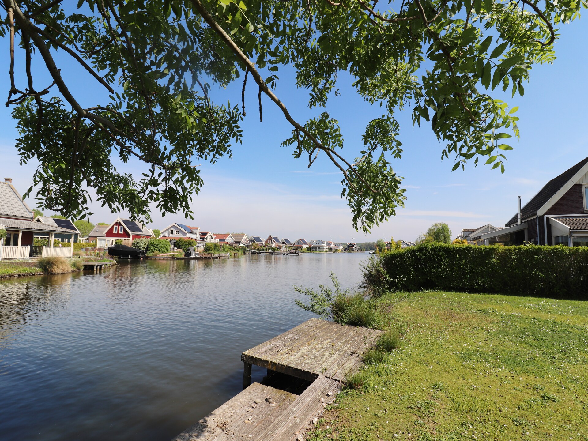 Vrijstaand vakantiehuis aan het water met aanlegsteiger in Zuid-Holland - foto 13