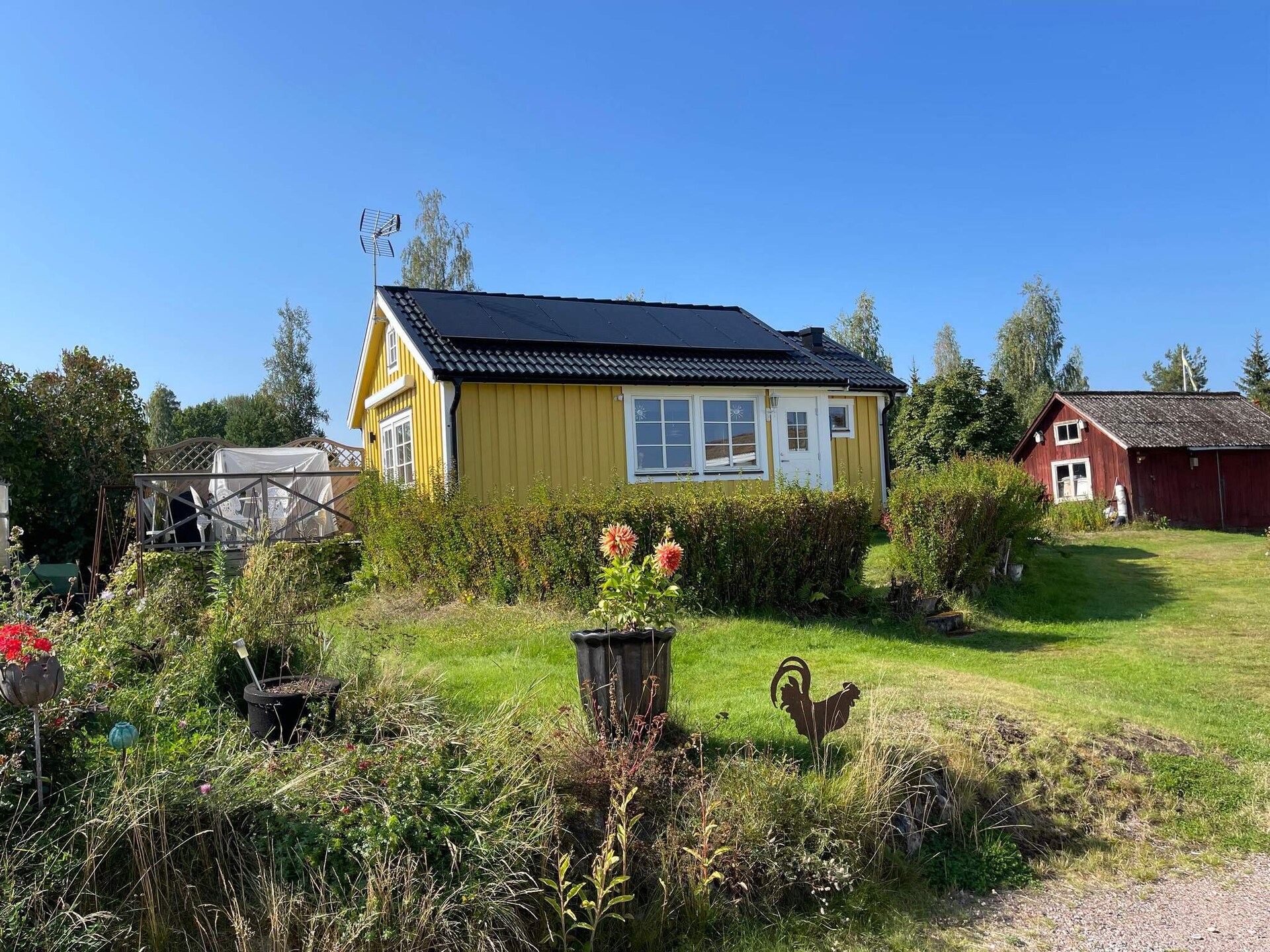 Knus Zweeds vakantiehuis aan het Hjälmaren meer met uitzicht - foto 9