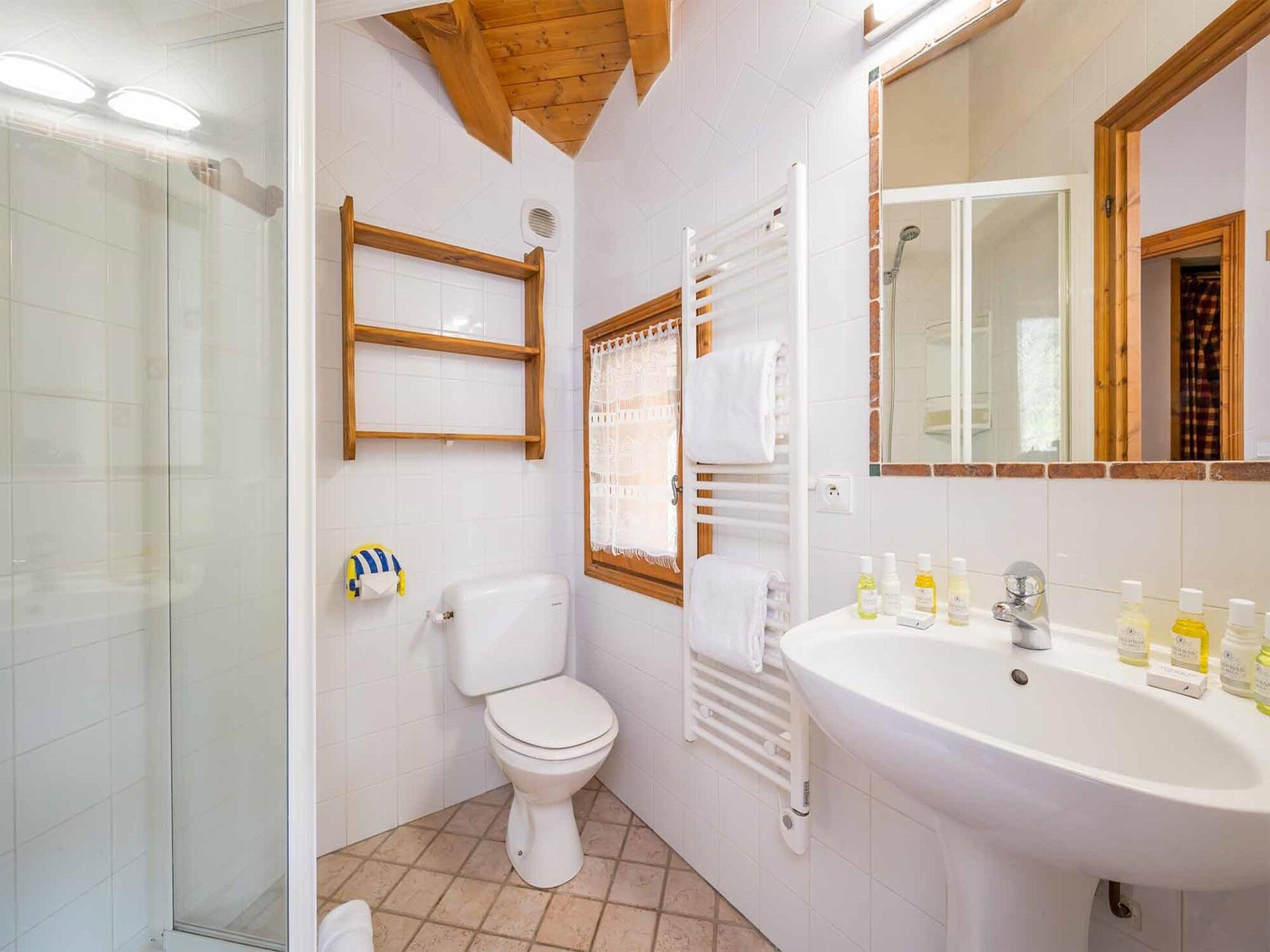 Chalet Lea: Ruim 12-persoons chalet direct aan de piste in La Tania - foto 9