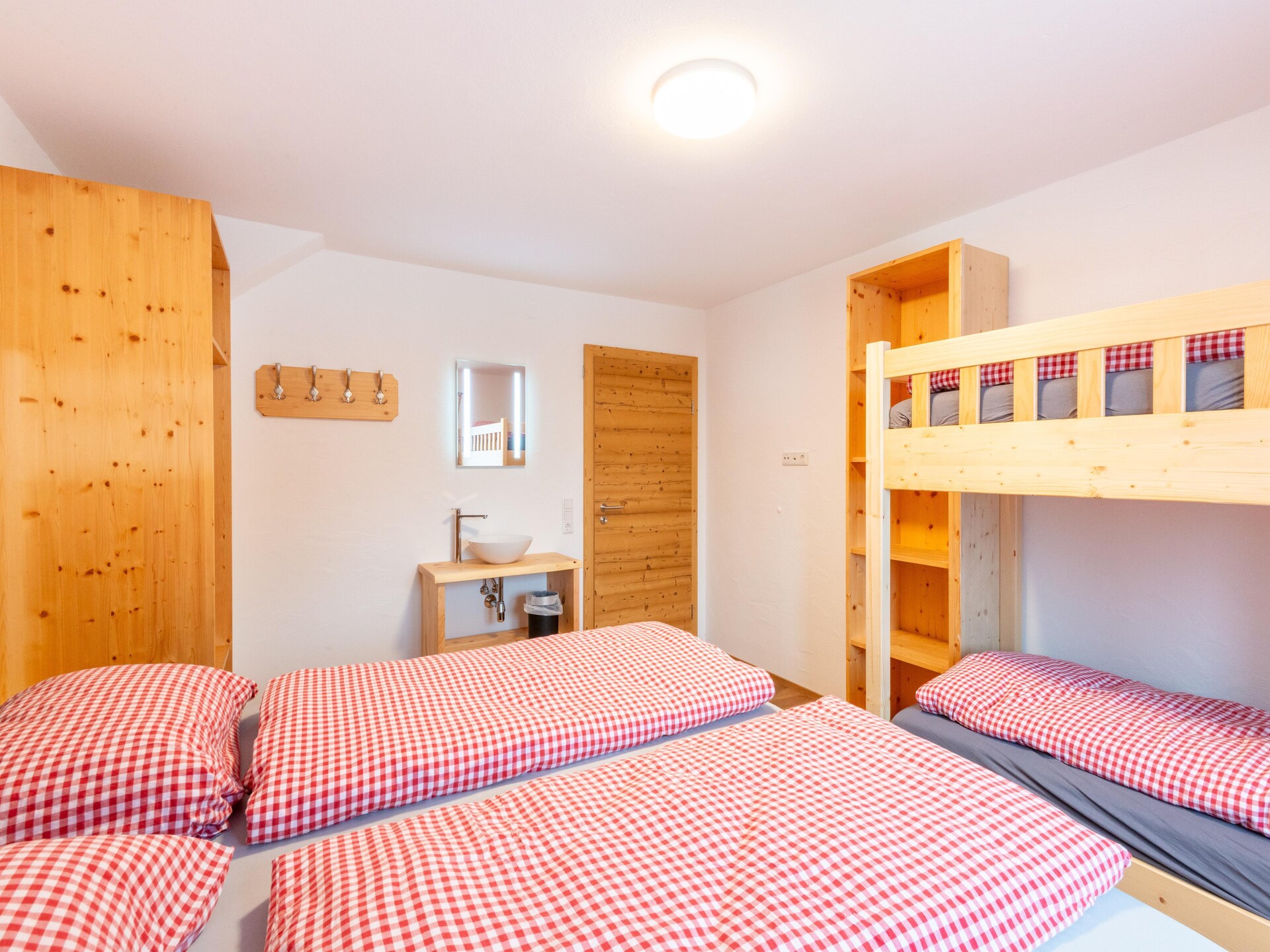 Gerenoveerd boerendroomhuis met natuurlijke zwemvijver en buitensauna in Bramberg - foto 28