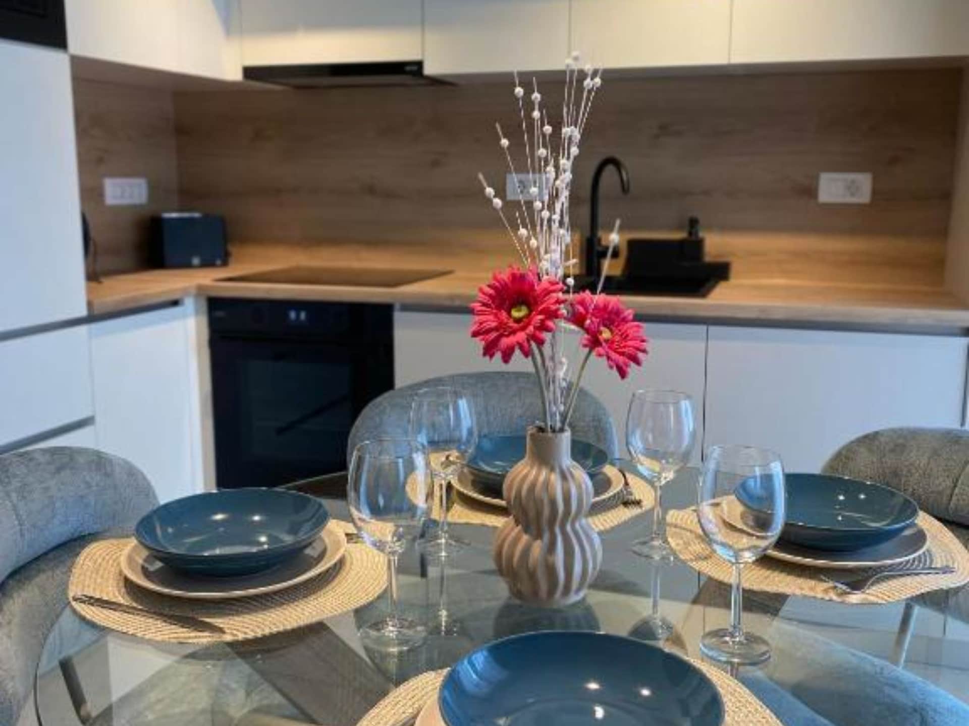 Modern appartement met balkon en uitzicht op Zadar, 2,5 km van het strand - foto 11