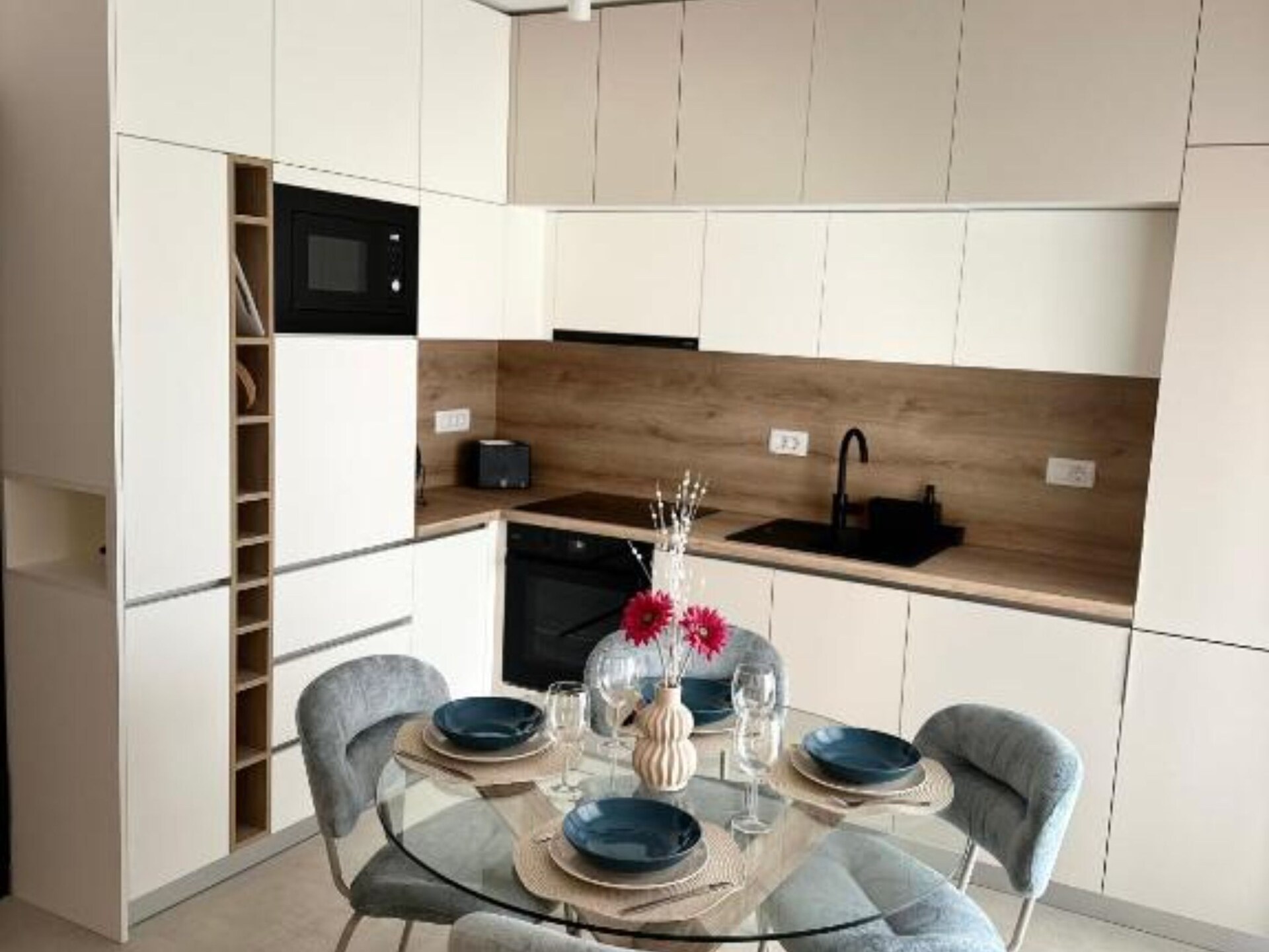 Modern appartement met balkon en uitzicht op Zadar, 2,5 km van het strand - foto 13