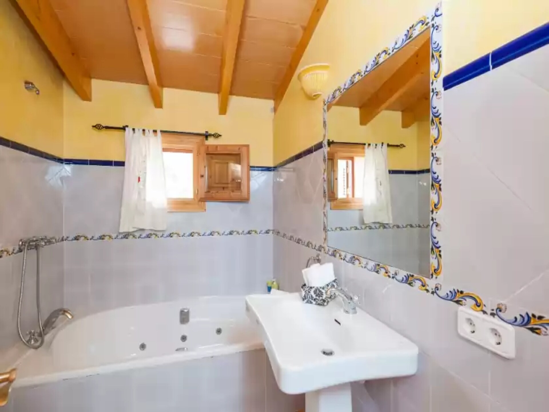 Droomvilla Can Rovey met zoutwaterzwembad en jacuzzi aan de golfbaan in Inca - foto 27