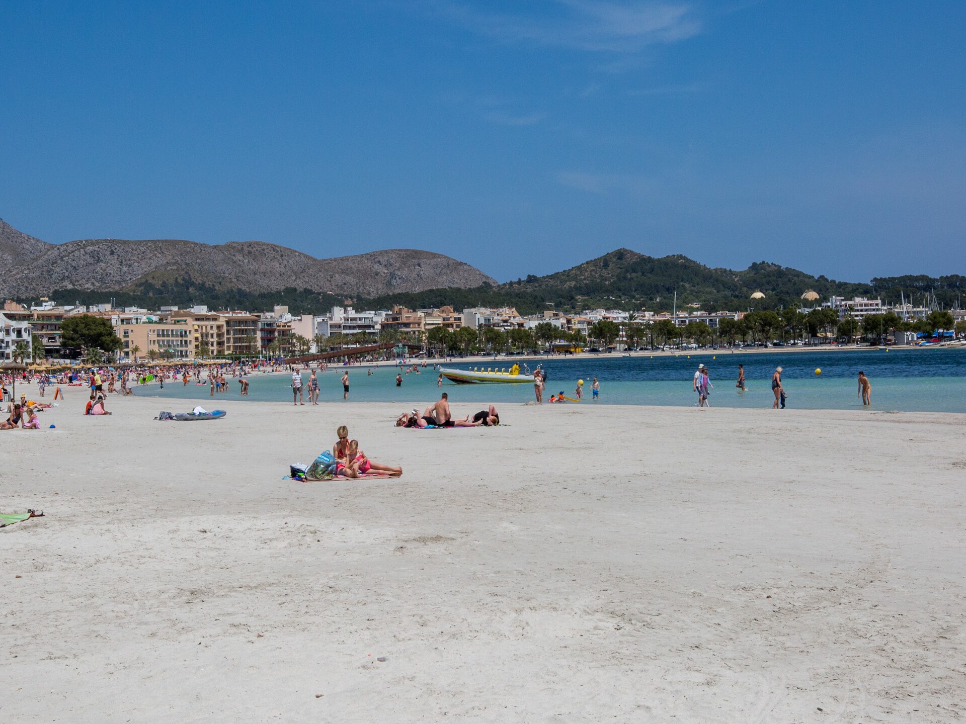 Sfeervolle tent aan de golfbaan bij Port d'Alcúdia, vlakbij het strand - foto 22