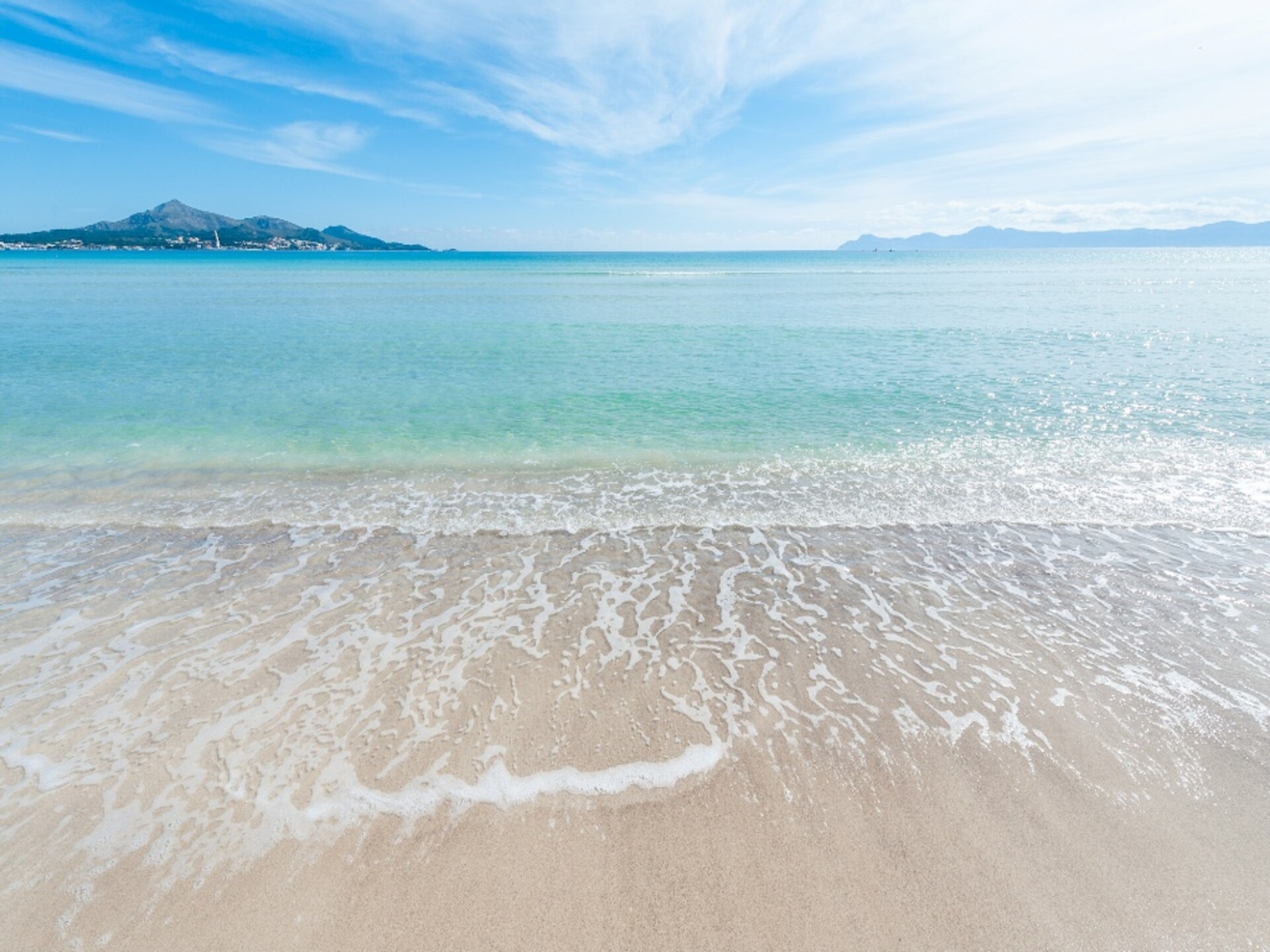 Sfeervolle tent aan de golfbaan bij Port d'Alcúdia, vlakbij het strand - foto 21