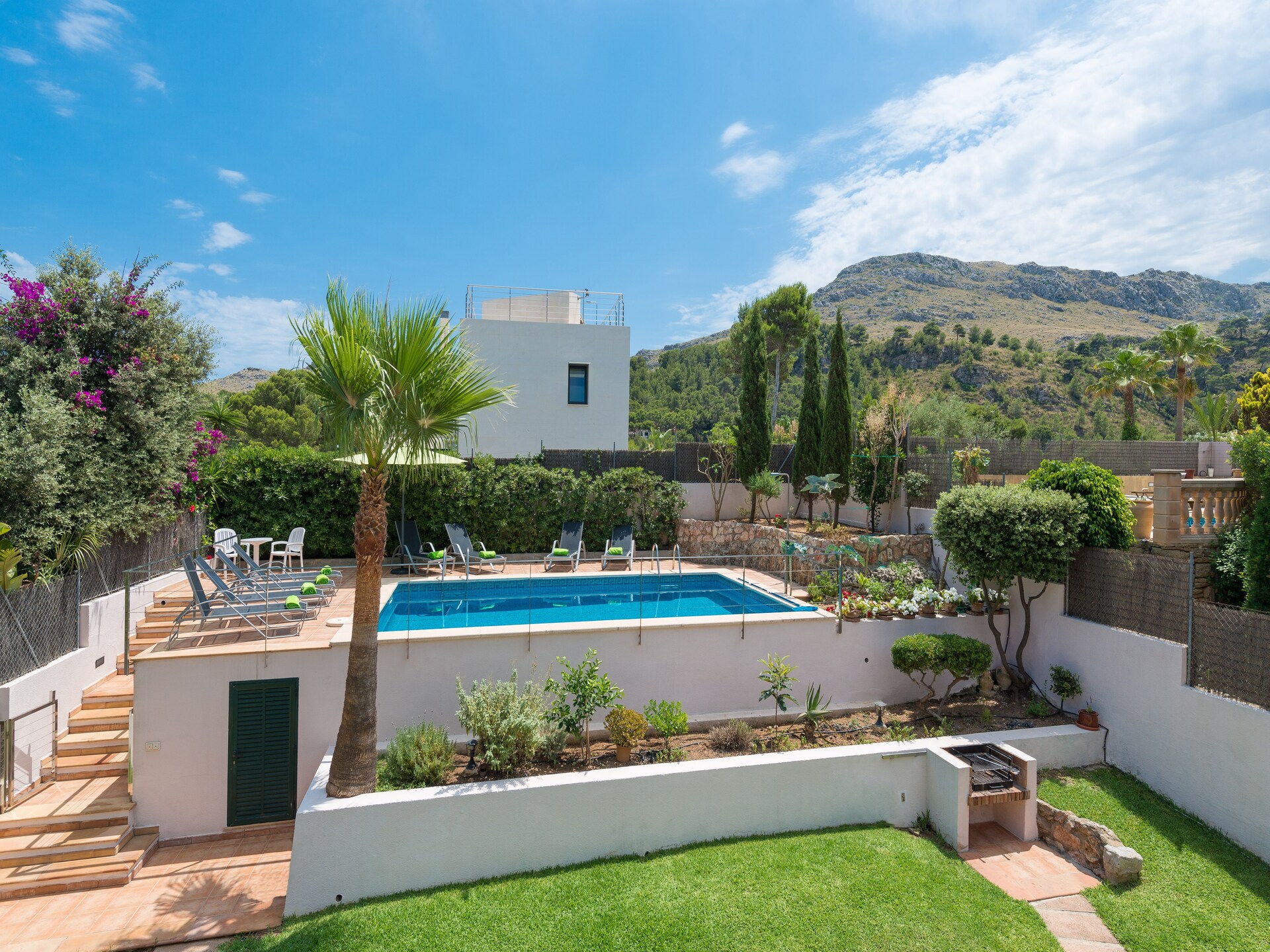 Vrijstaande villa met privézwembad op 100 meter van het strand in Cala Sant Vicenç - foto 20