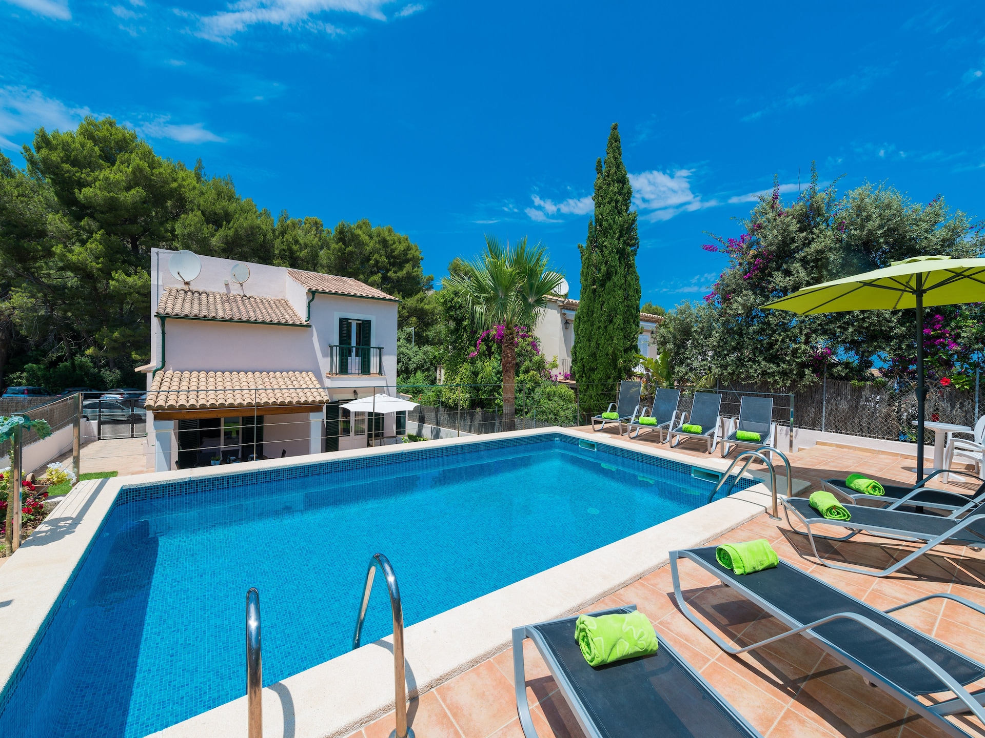 Vrijstaande villa met privézwembad op 100 meter van het strand in Cala Sant Vicenç - foto 19