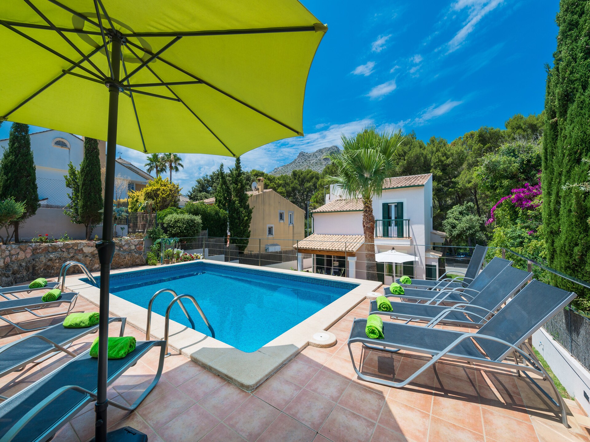 Vrijstaande villa met privézwembad op 100 meter van het strand in Cala Sant Vicenç - foto 18