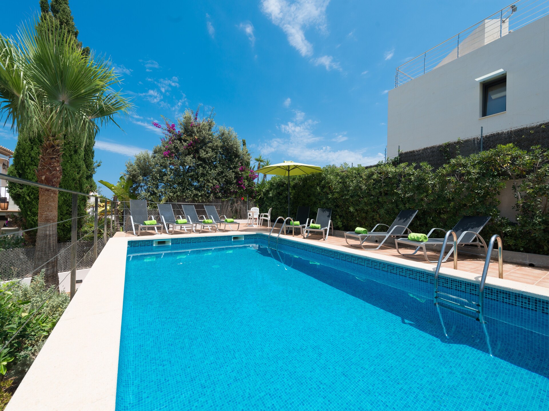 Vrijstaande villa met privézwembad op 100 meter van het strand in Cala Sant Vicenç - foto 17