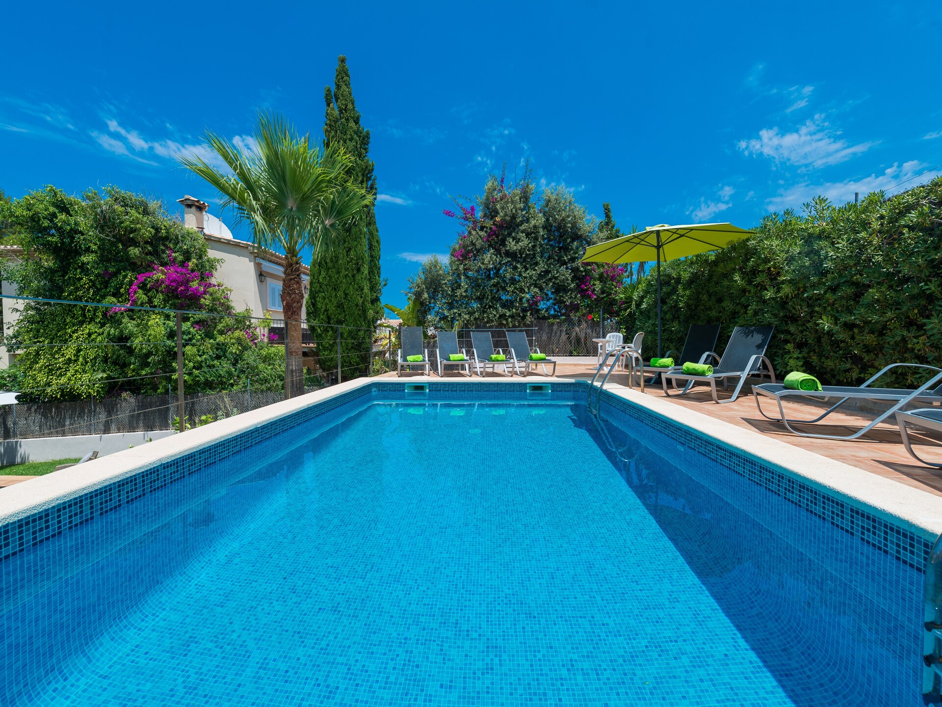 Vrijstaande villa met privézwembad op 100 meter van het strand in Cala Sant Vicenç - foto 16