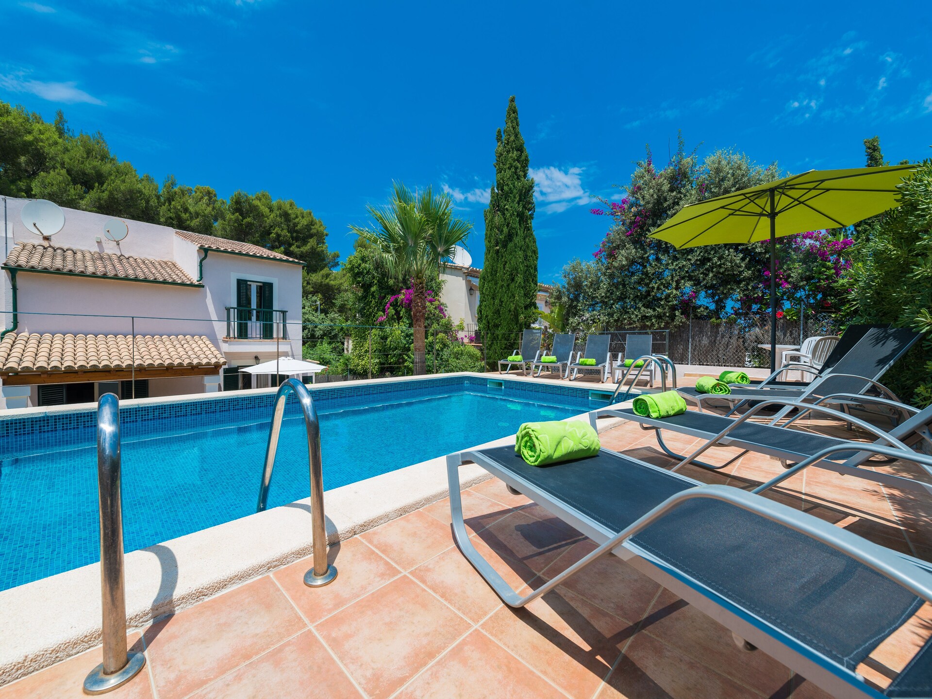 Vrijstaande villa met privézwembad op 100 meter van het strand in Cala Sant Vicenç - foto 15