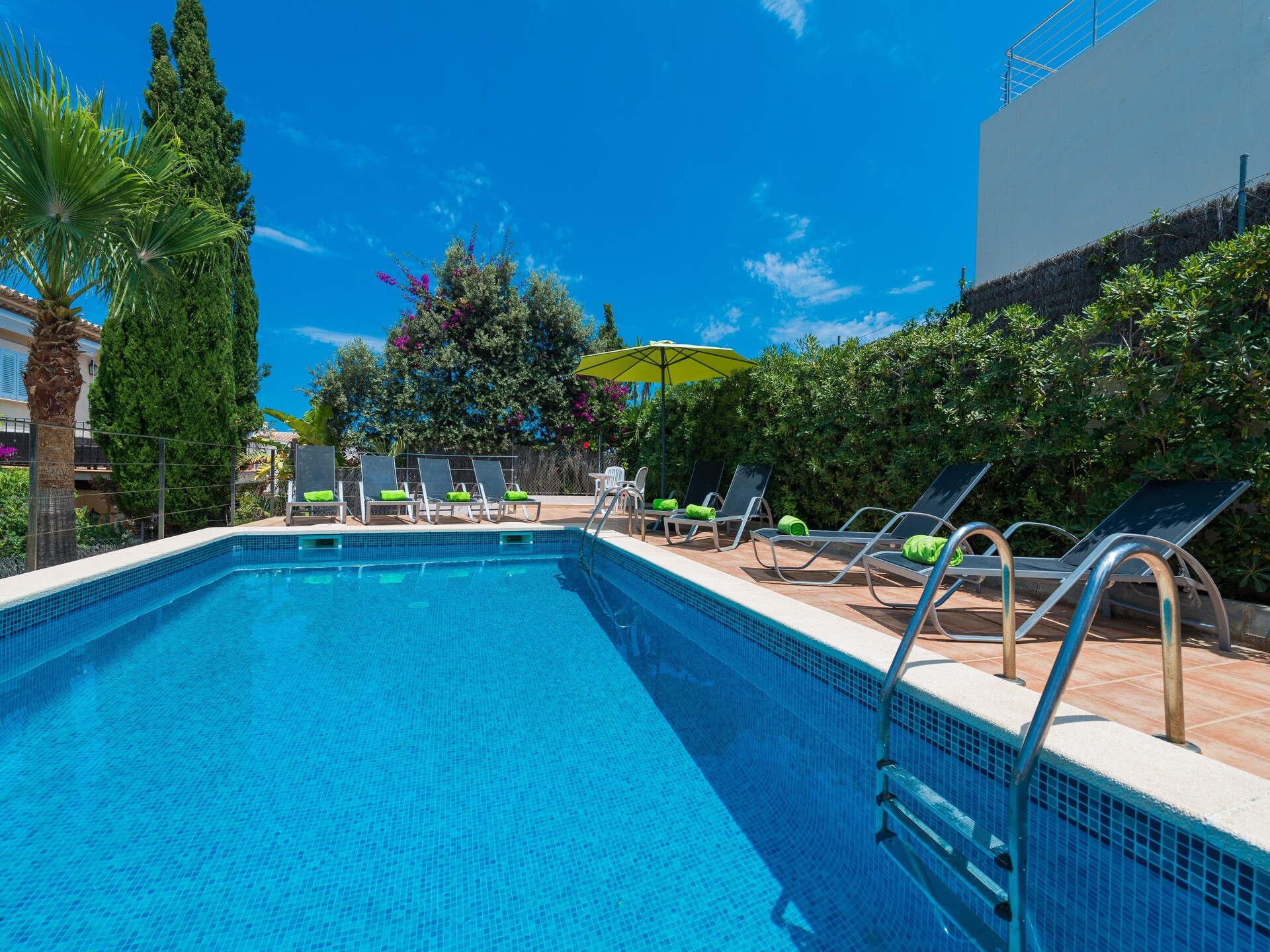 Vrijstaande villa met privézwembad op 100 meter van het strand in Cala Sant Vicenç - foto 14