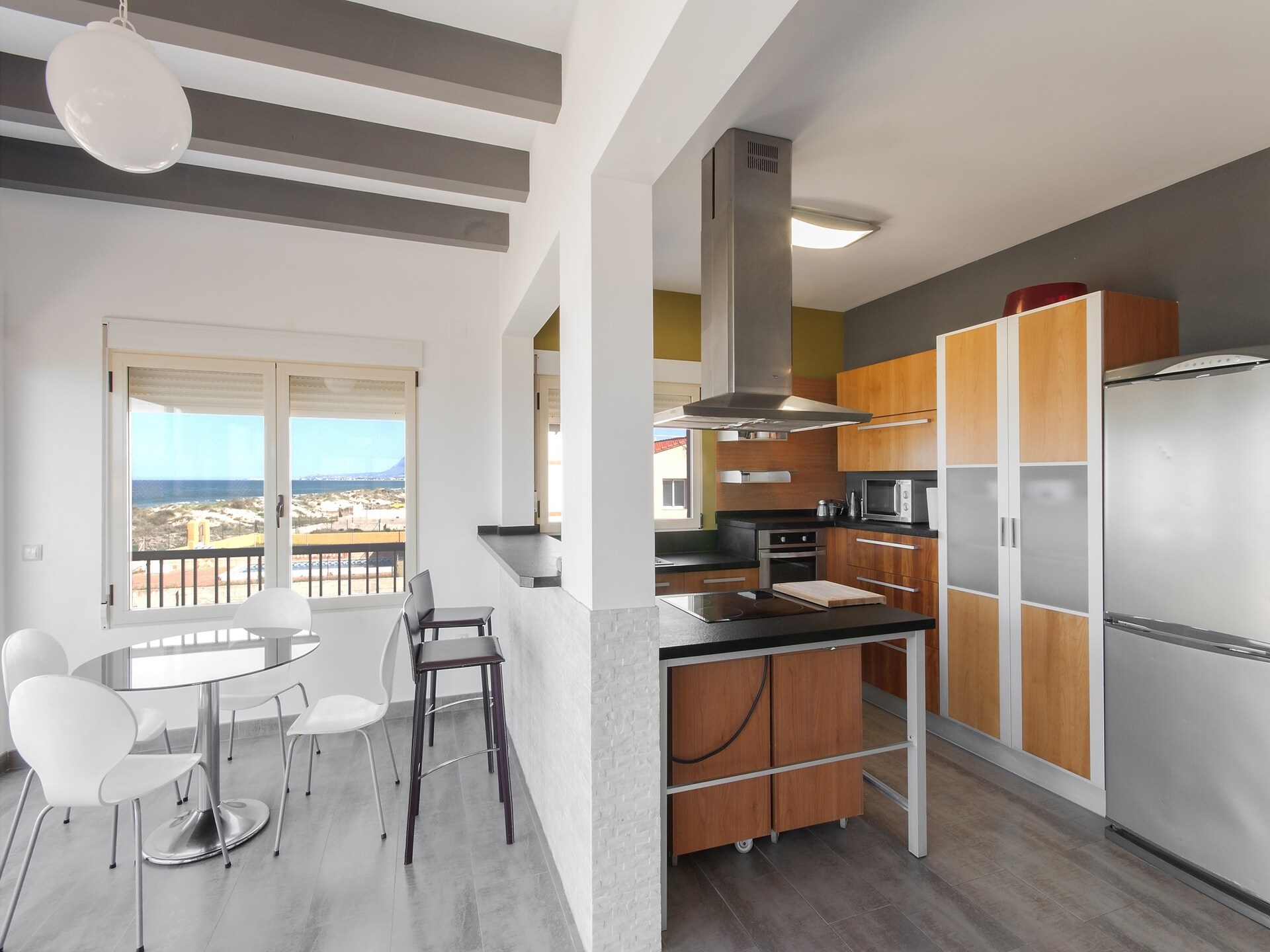 Licht appartement aan golfbaan Oliva met zwembad, vlakbij strand - foto 2