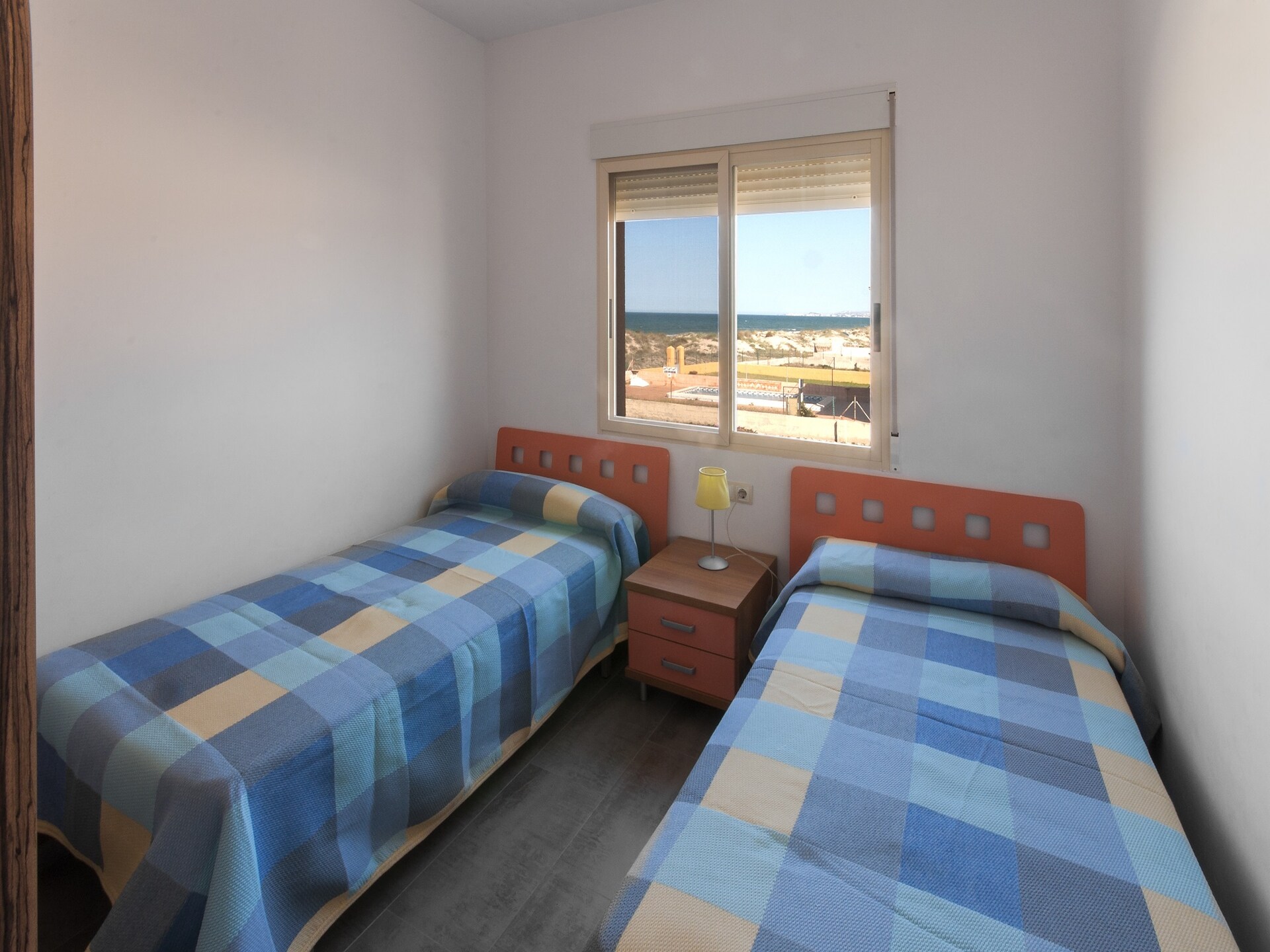 Licht appartement aan golfbaan Oliva met zwembad, vlakbij strand - foto 8