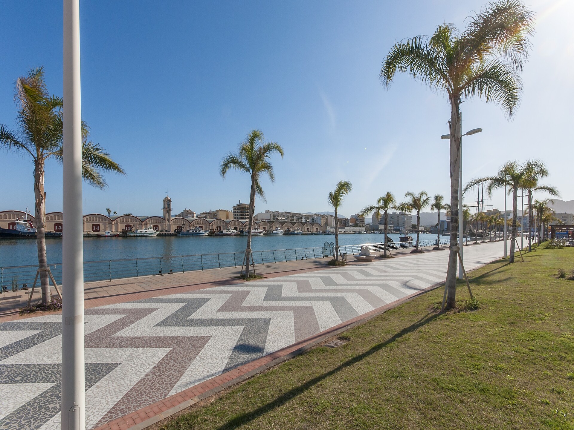 Ruim hoekappartement met groot balkon op 100 meter van Playa de Gandia - foto 13