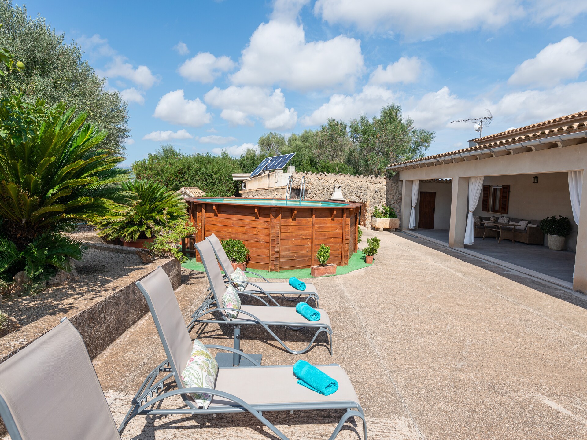 4-persoons appartement in Llubi met privézwembad - foto 4