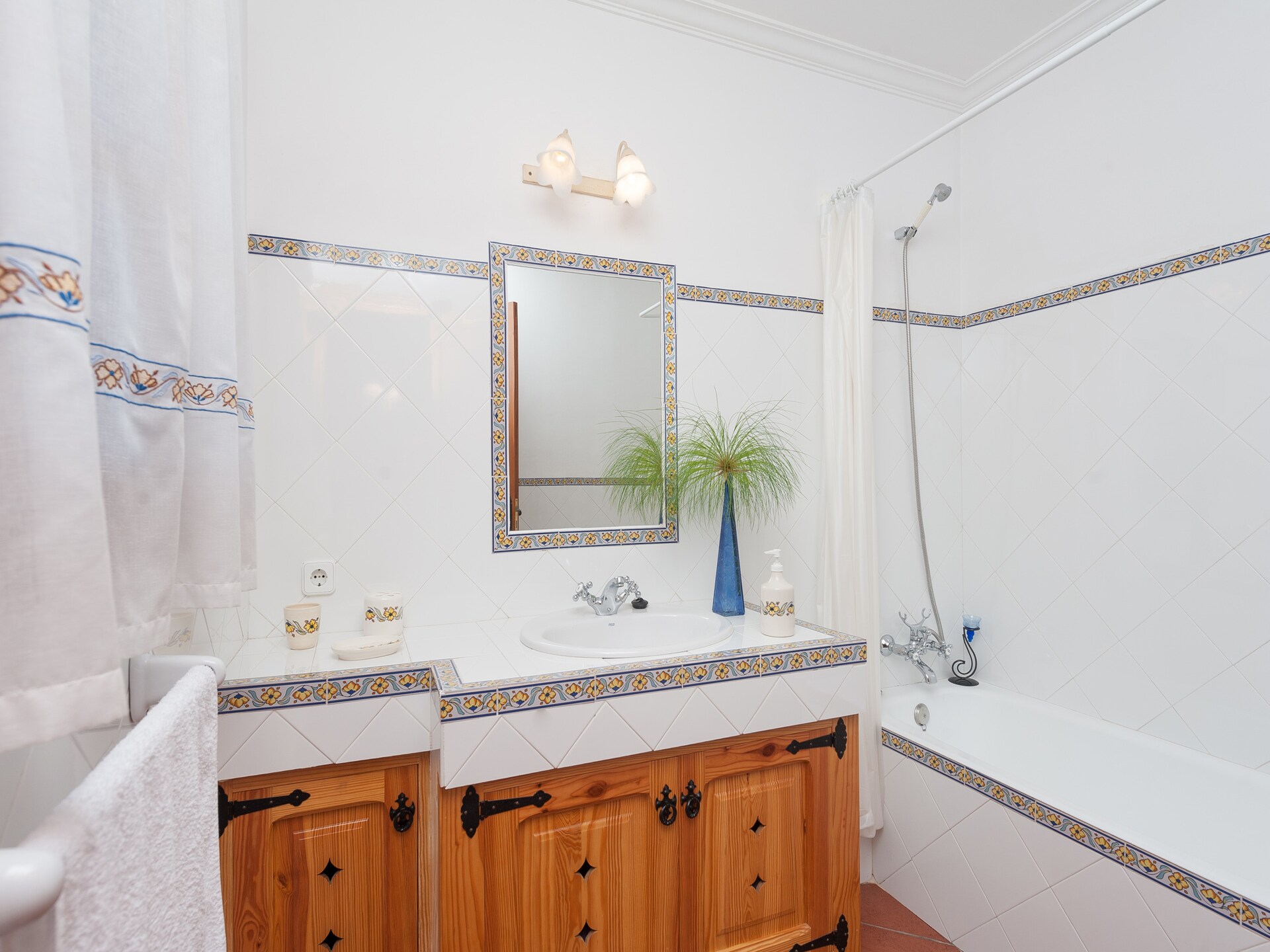 Vrijstaande villa aan golfbaan Caimari met privézwembad en bergzicht - foto 25