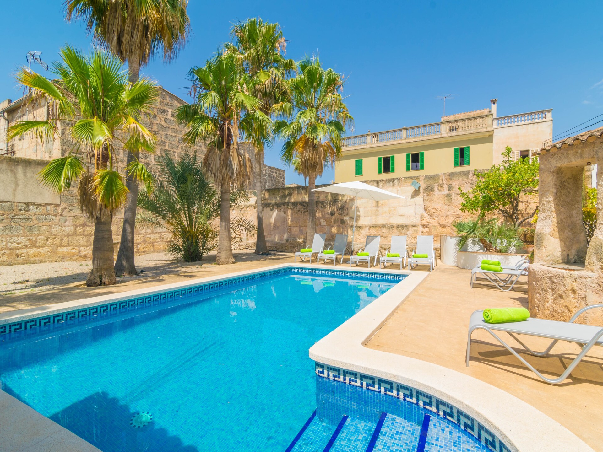 Authentieke Mallorcaanse villa met privézwembad aan de golfbaan in Maria de la Salut - foto 9