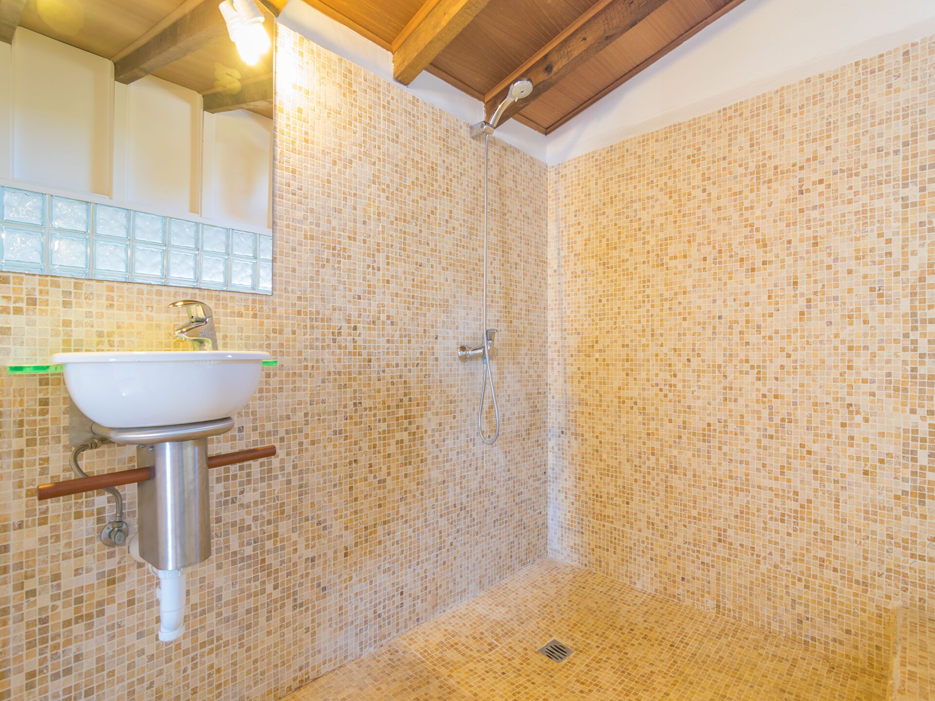 Authentieke Mallorcaanse villa met privézwembad aan de golfbaan in Maria de la Salut - foto 30