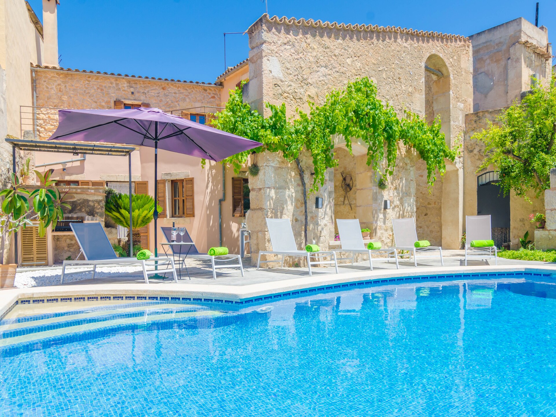 Villa met privézwembad in hartje Vilafranca de Bonany - foto 1