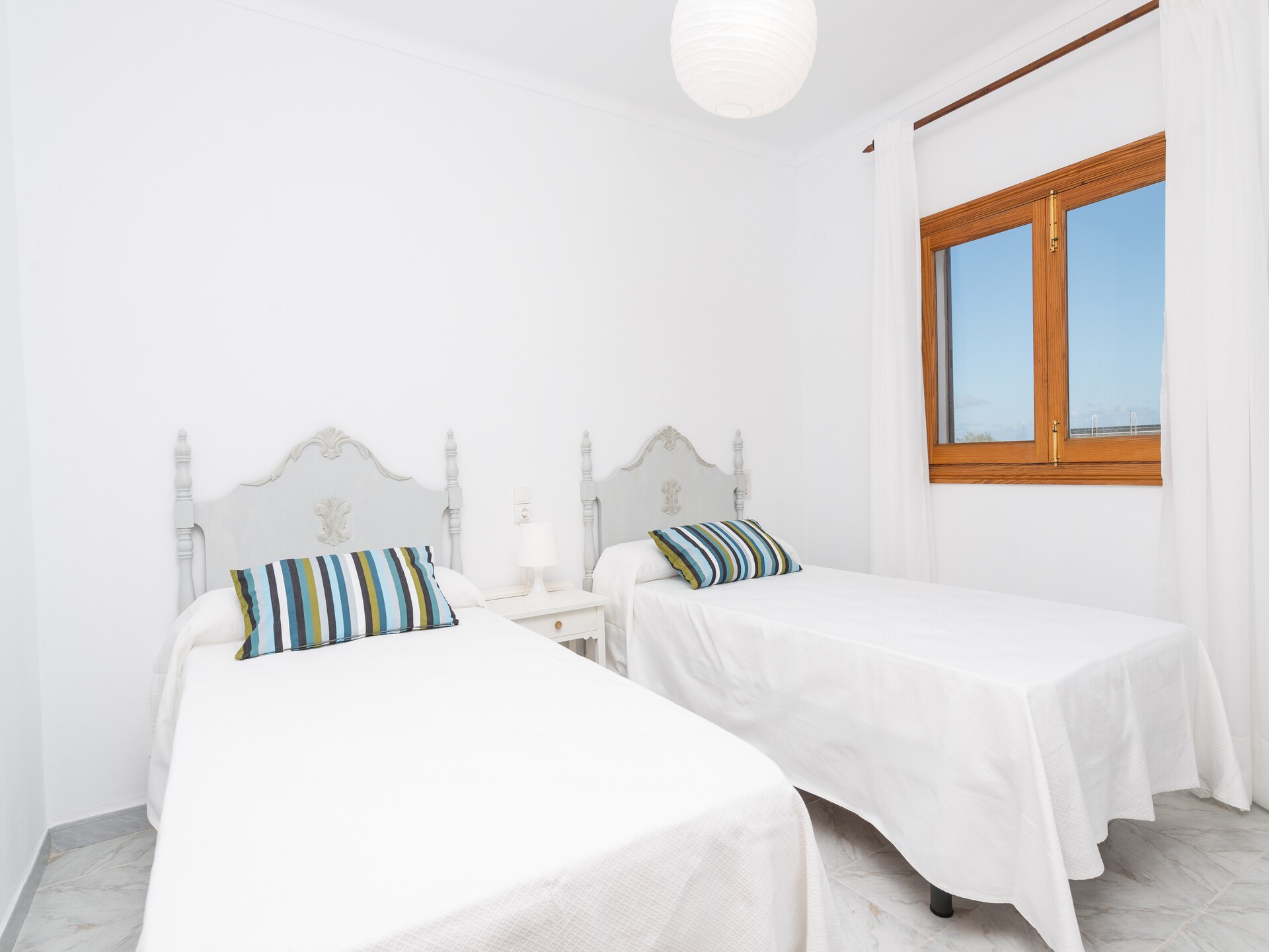 Aan het strand: Ruime tent Can Fusteret in Son Serra De Marina - foto 17