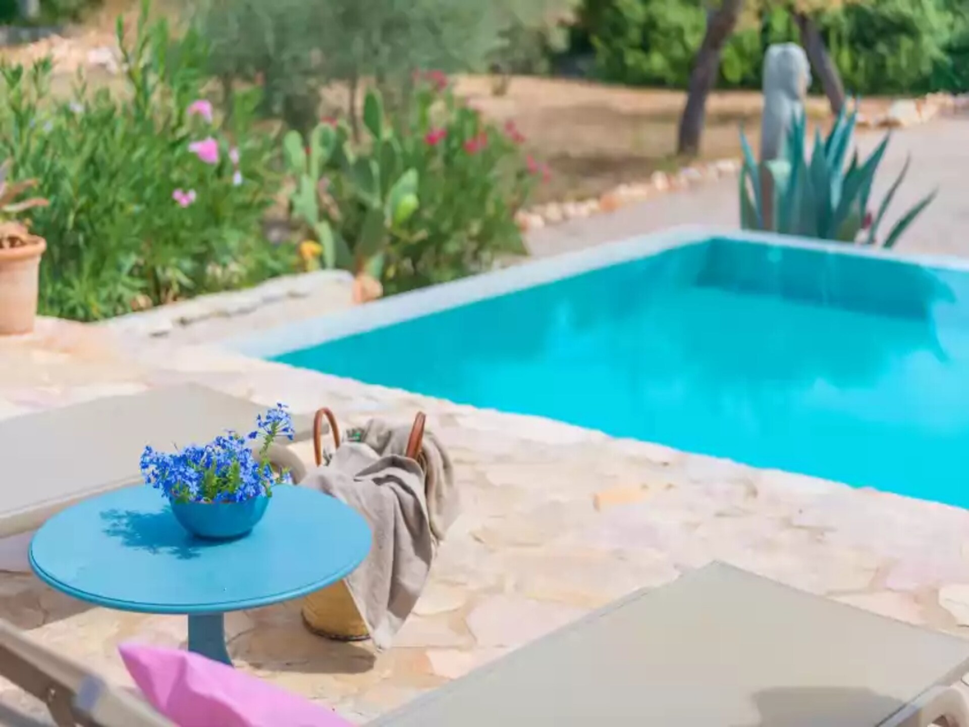Eco Cascada: Romantische stenen villa met privézwembad op ecologische finca - foto 7