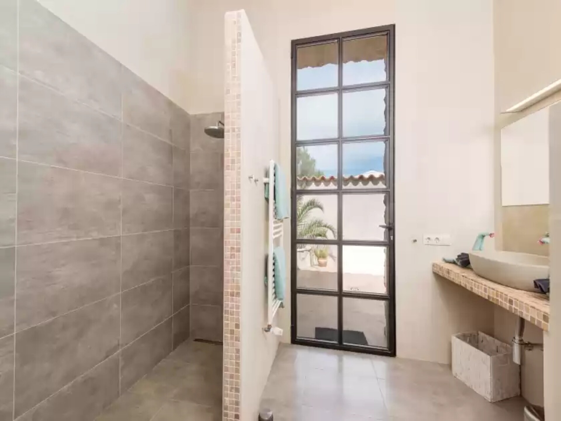 Eco Cascada: Romantische stenen villa met privézwembad op ecologische finca - foto 12