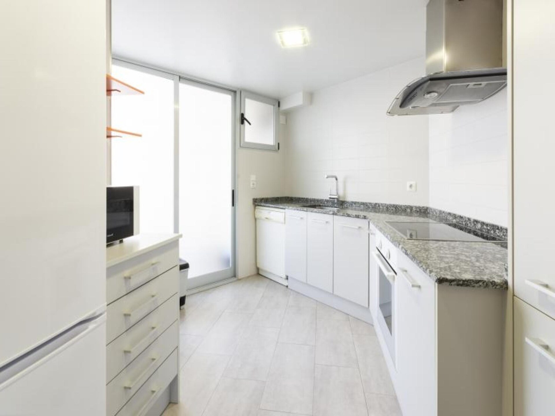 Licht appartement op 300 meter van strand Playa de Oliva met terras - foto 12