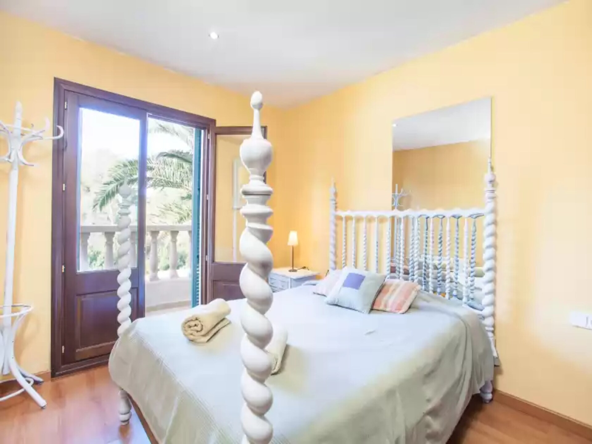 Sfeervolle tent aan de golfbaan in Son Serra De Marina, 500m van strand - foto 3