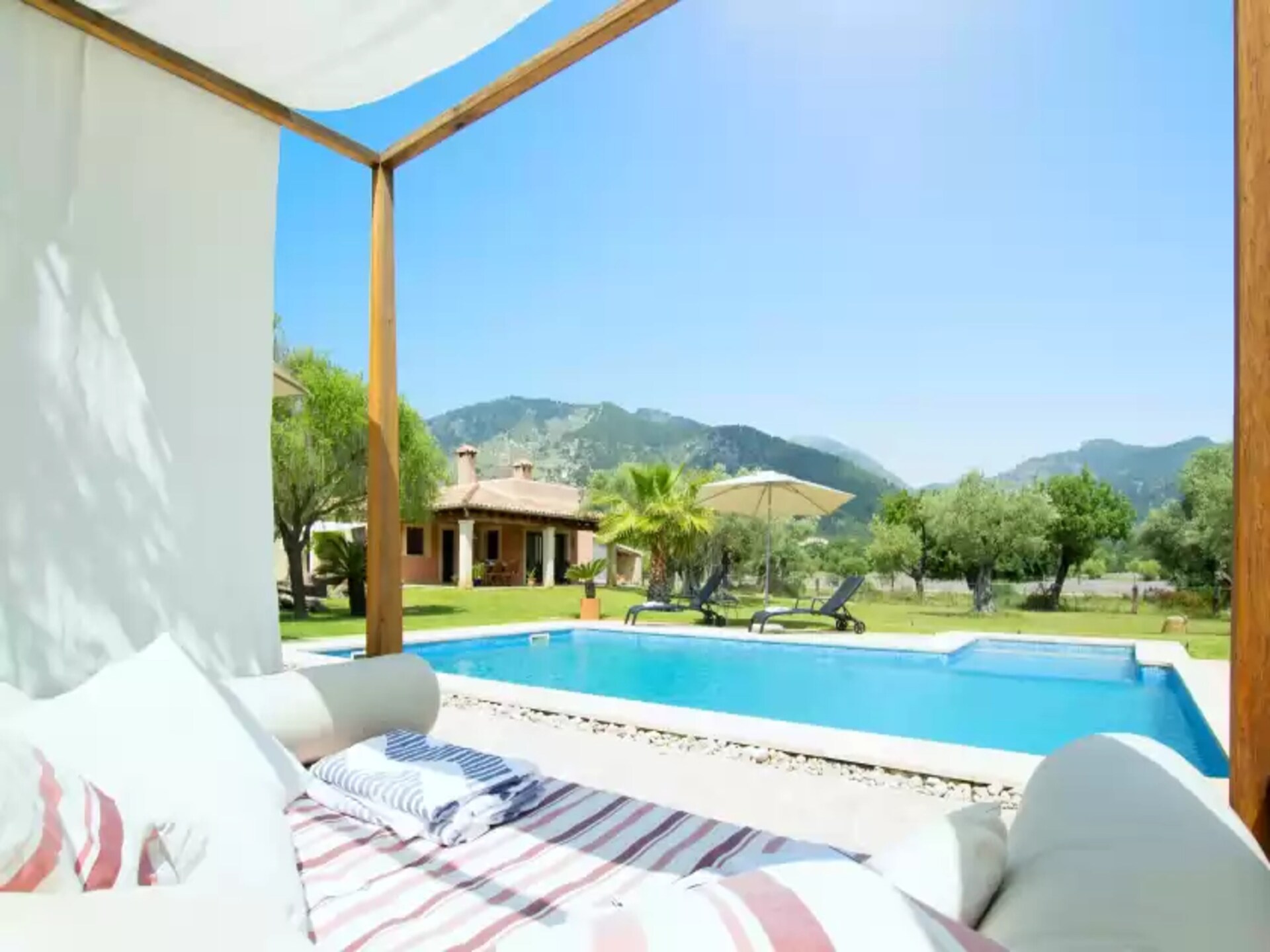 Authentieke villa aan de voet van de Tramuntana met privézwembad en gastenverblijf - foto 6