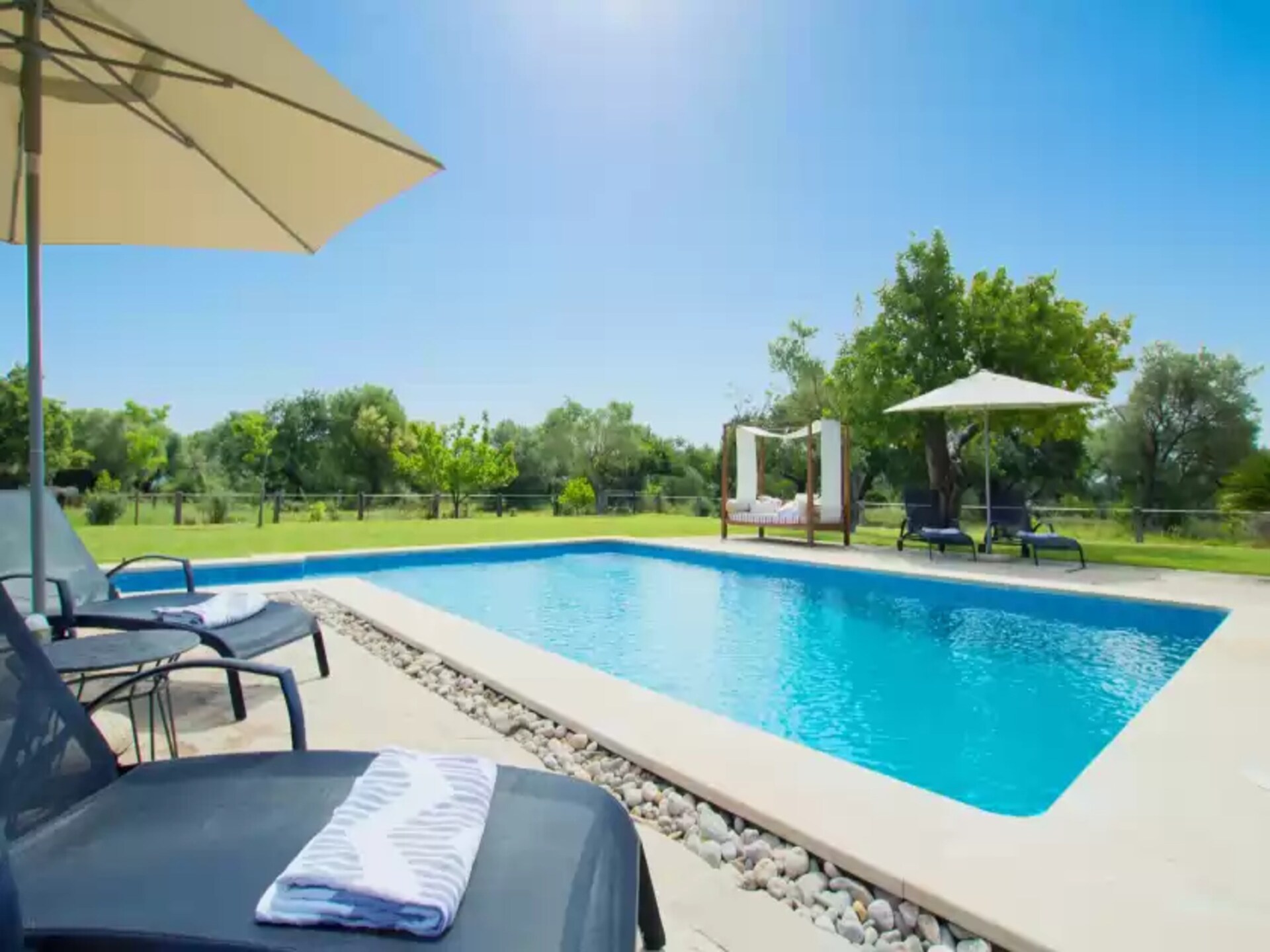Authentieke villa aan de voet van de Tramuntana met privézwembad en gastenverblijf - foto 7