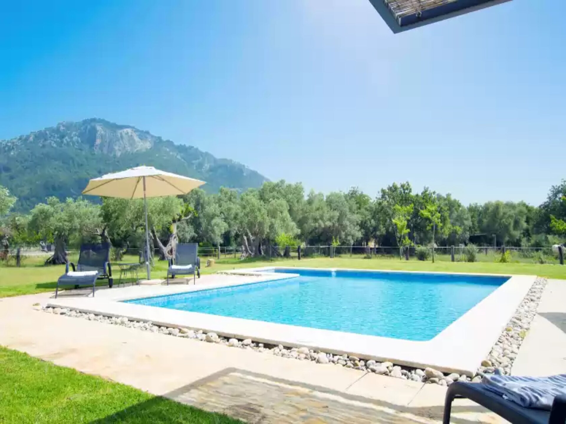 Authentieke villa aan de voet van de Tramuntana met privézwembad en gastenverblijf - foto 8
