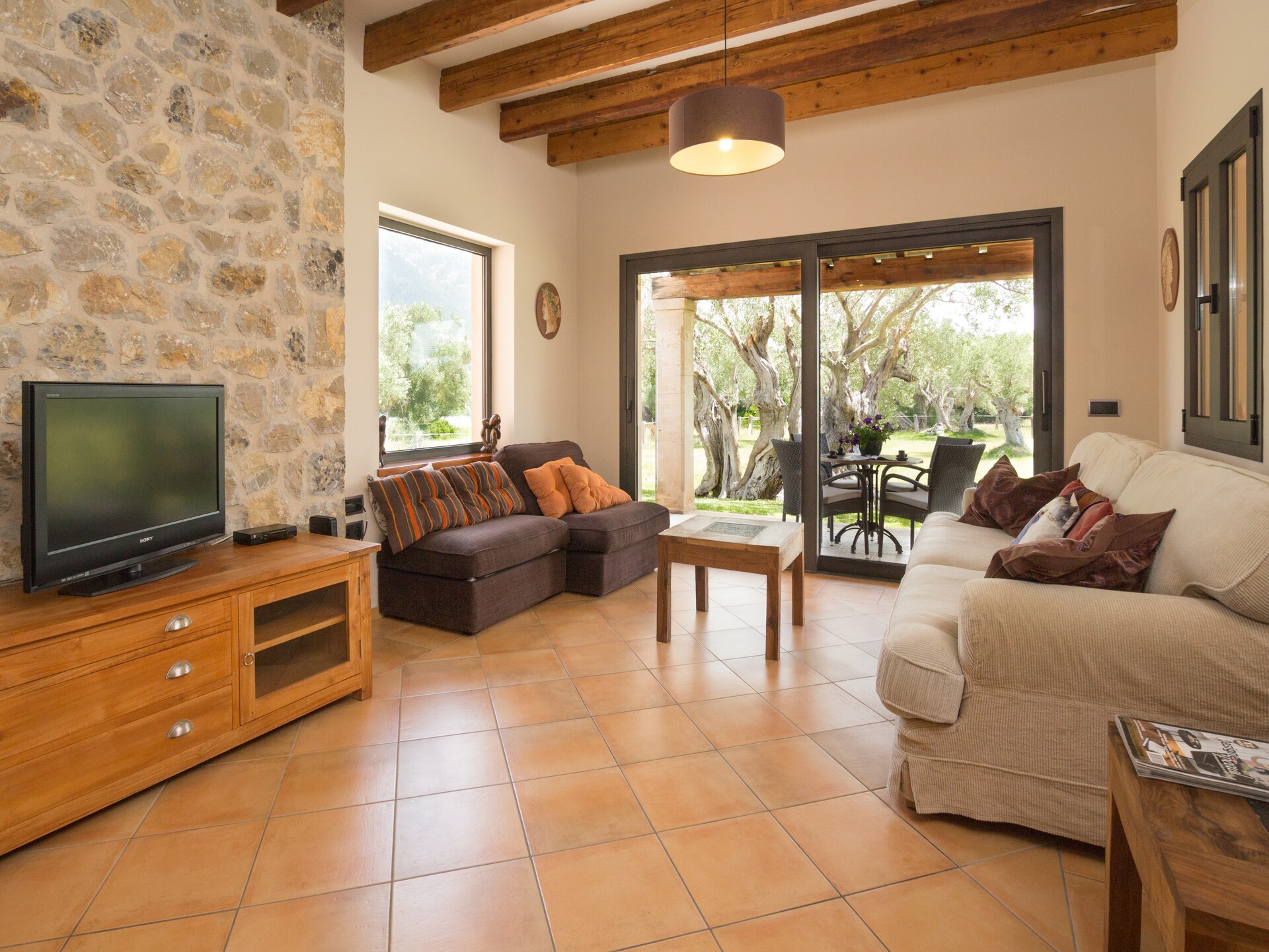 Authentieke villa aan de voet van de Tramuntana met privézwembad en gastenverblijf - foto 11