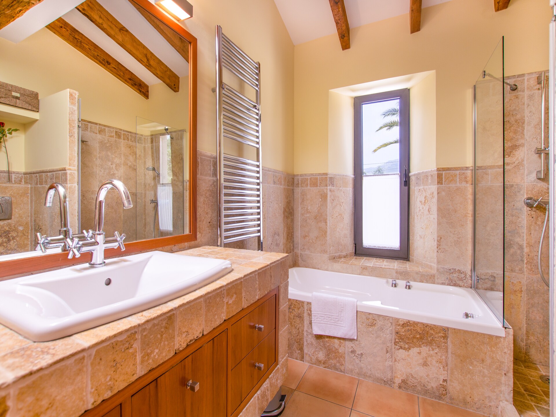 Authentieke villa aan de voet van de Tramuntana met privézwembad en gastenverblijf - foto 25