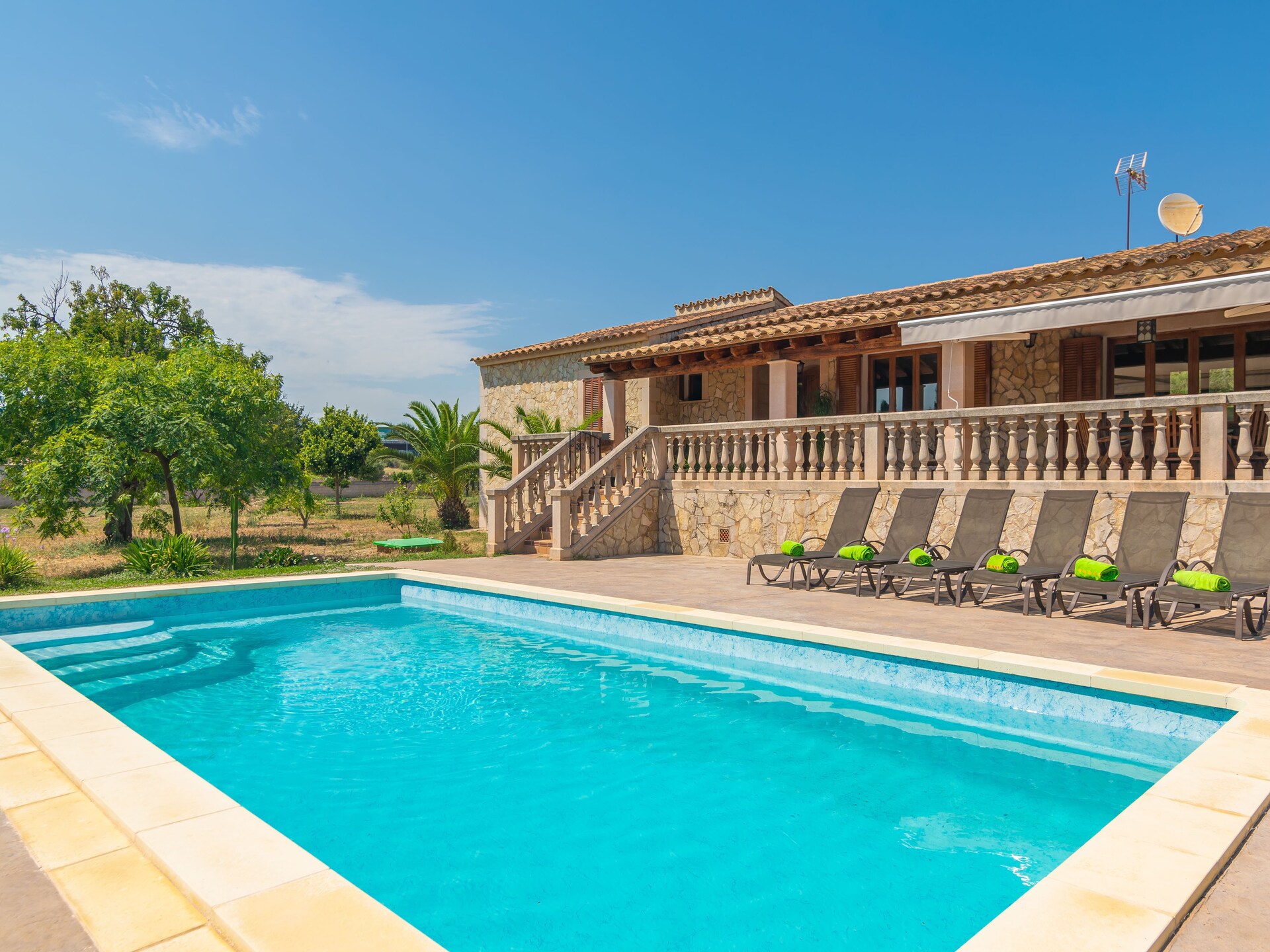 Vrijstaande villa met privézwembad aan golfbaan bij Palma de Mallorca - foto 2