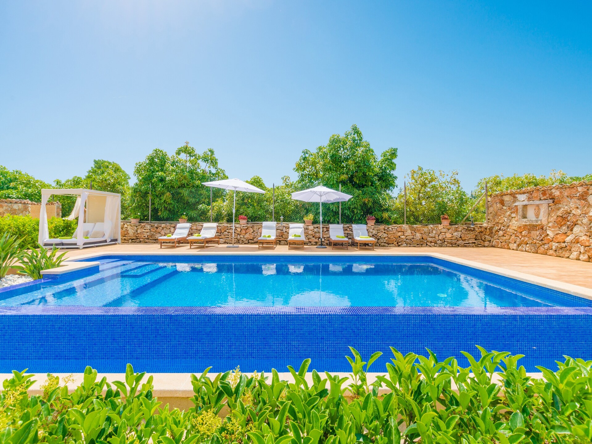 Vrijstaande villa aan golfbaan Muro met privézwembad en jacuzzi - foto 4