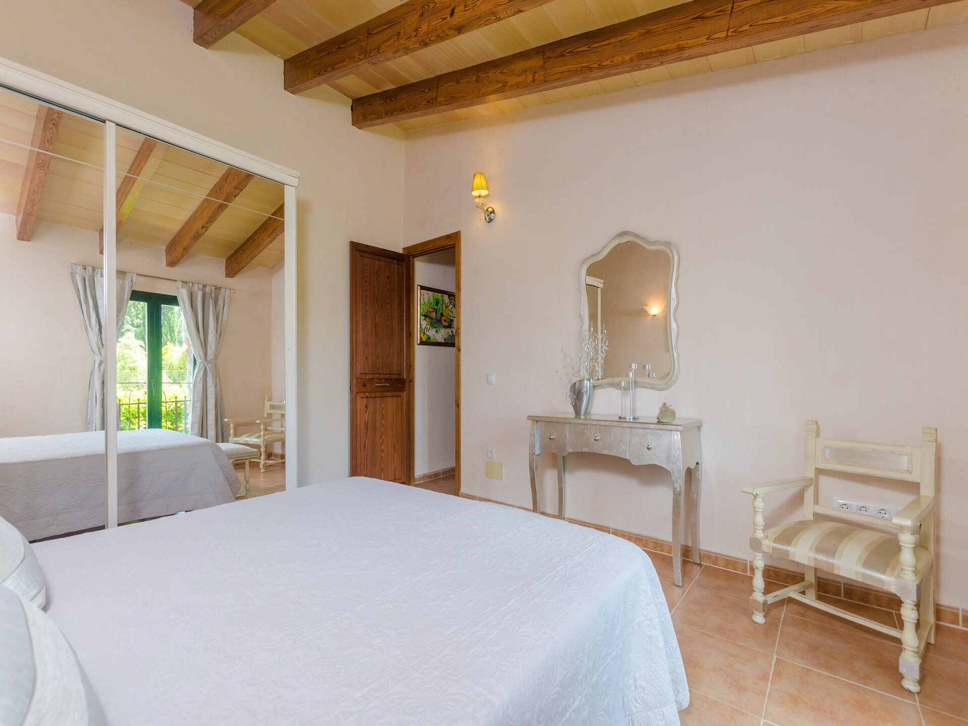 Vrijstaande villa aan golfbaan Muro met privézwembad en jacuzzi - foto 20