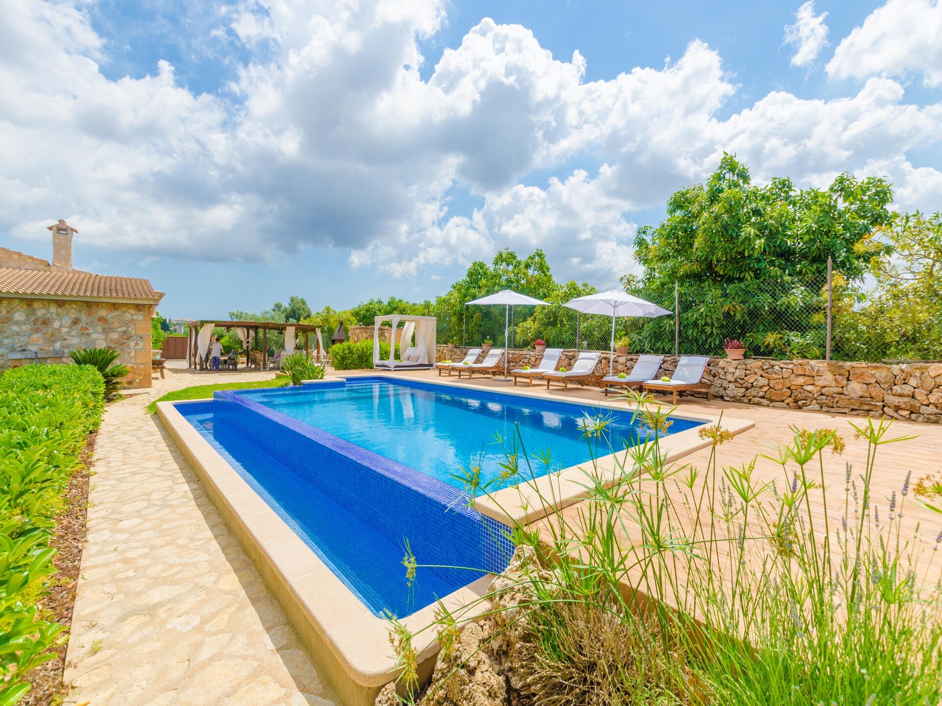 Vrijstaande villa aan golfbaan Muro met privézwembad en jacuzzi - foto 43