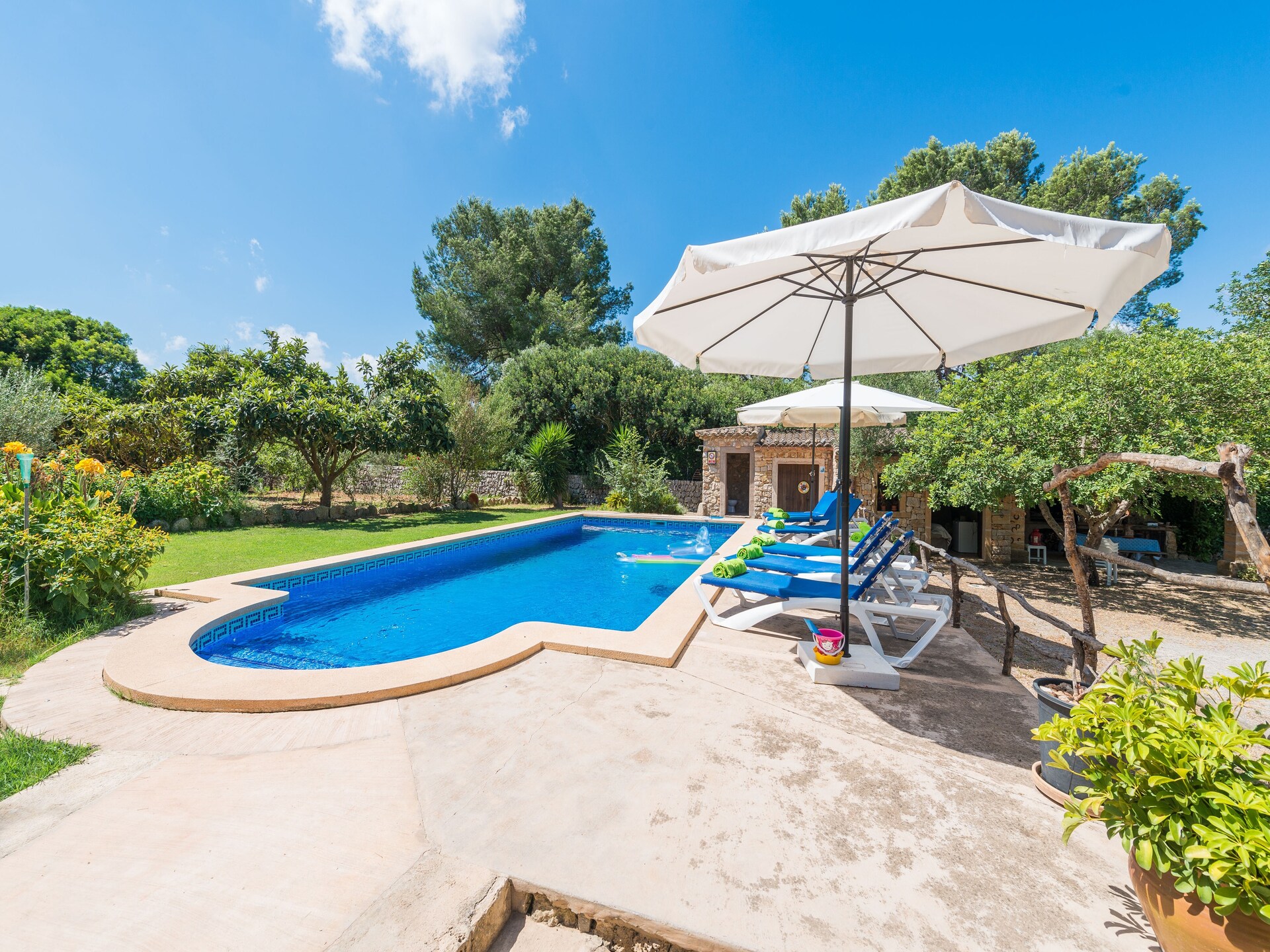 Vrijstaande finca met privézwembad en uitzicht op de golfbaan bij Manacor - foto 8