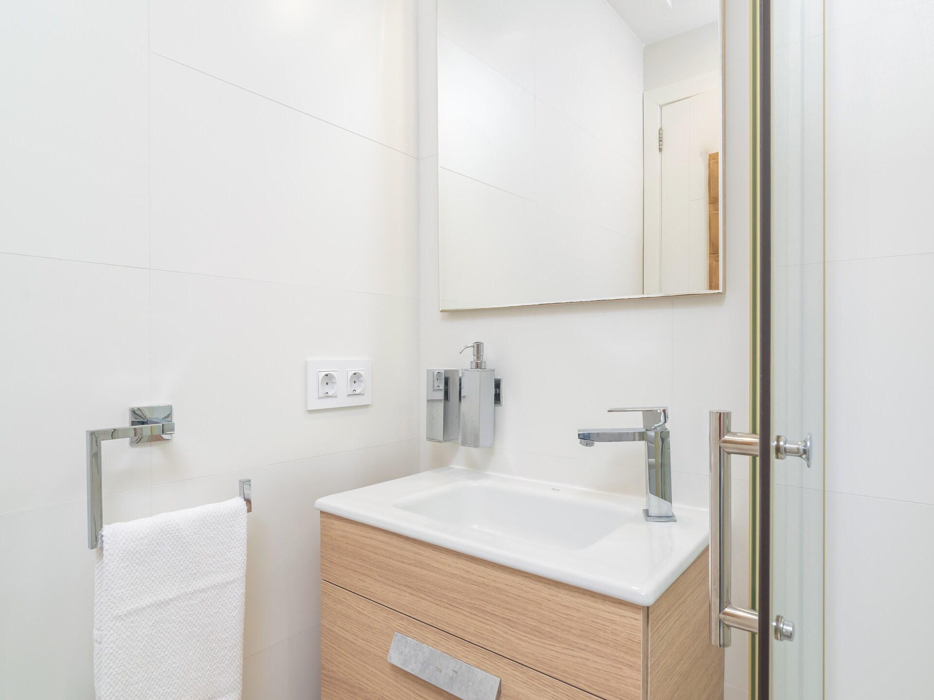 Romantisch appartement op 8e verdieping met panoramisch zeezicht in S'illot - foto 13