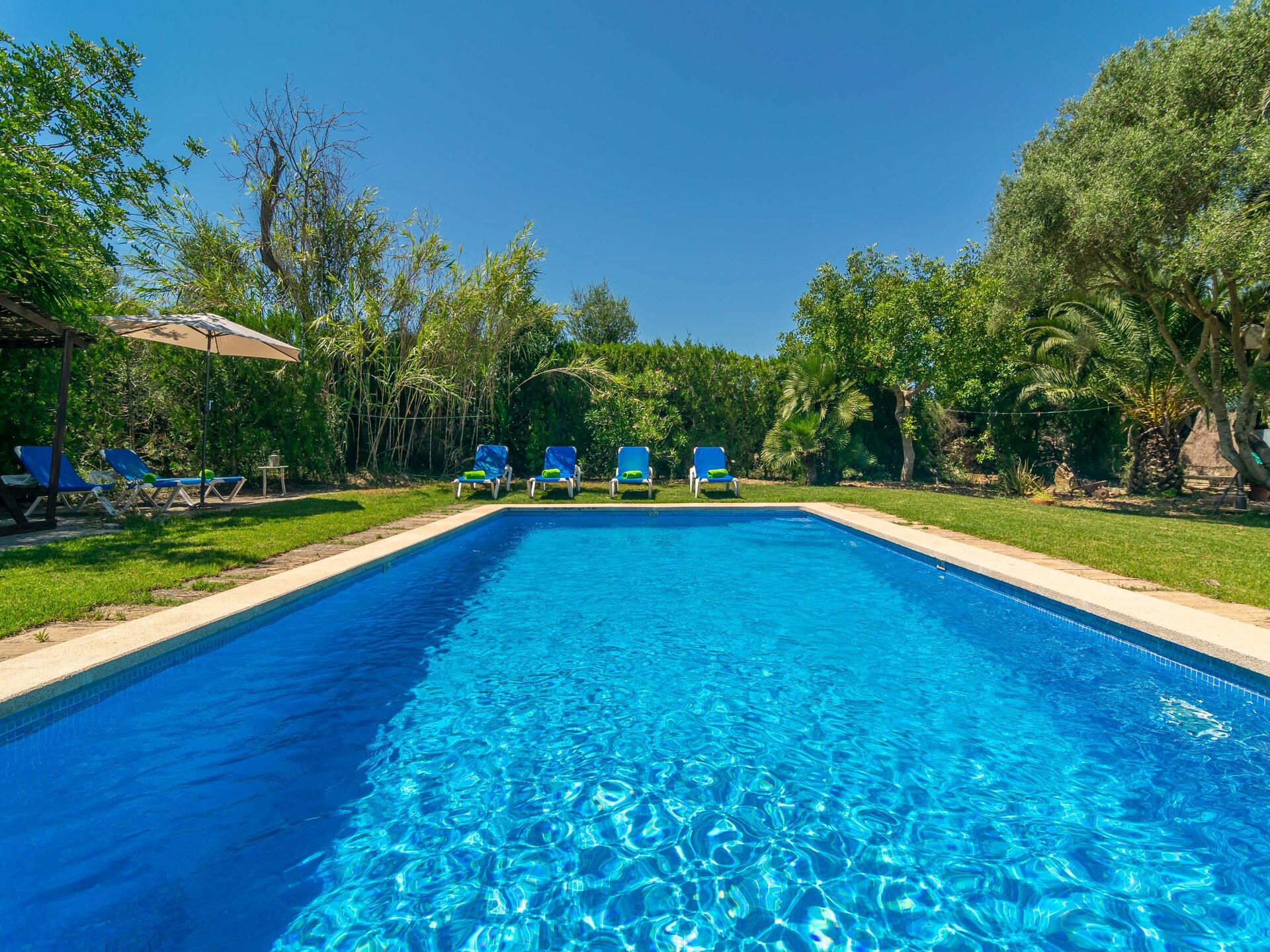 Vrijstaande villa met privézwembad en golfbaan nabij Manacor - foto 8