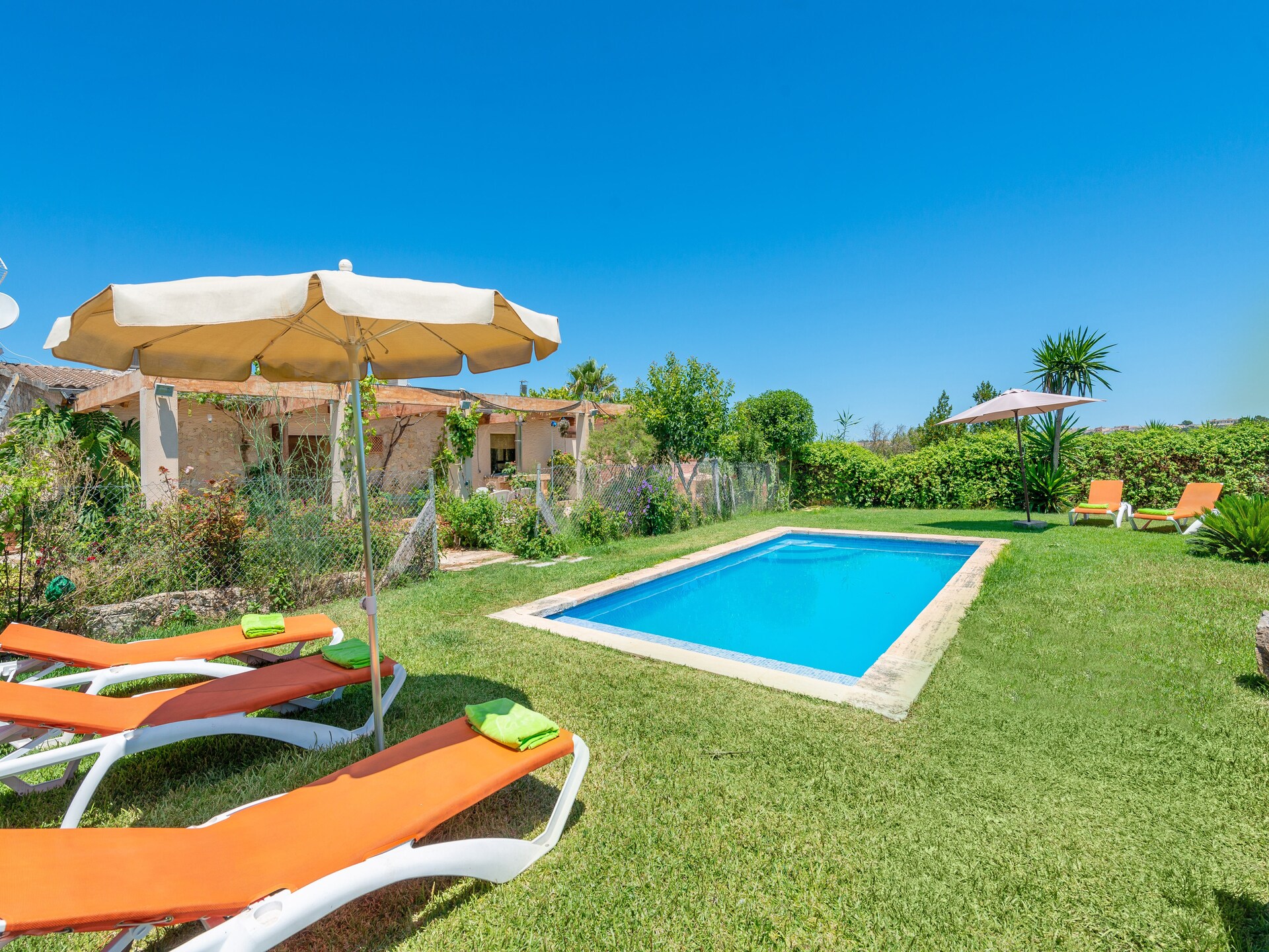 Authentieke villa aan de golfbaan met privézwembad bij Santa Margalida - foto 2