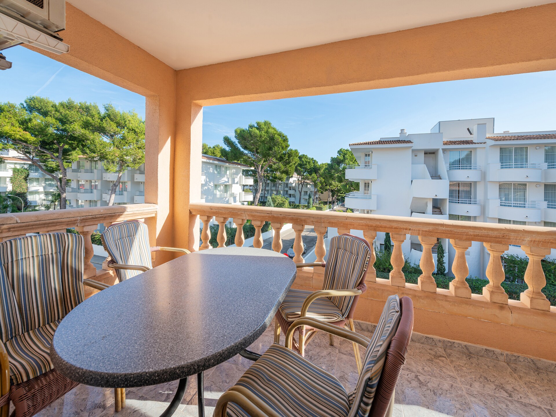 Zonnig appartement met terras aan de golfbaan in Cala Ratjada - foto 1
